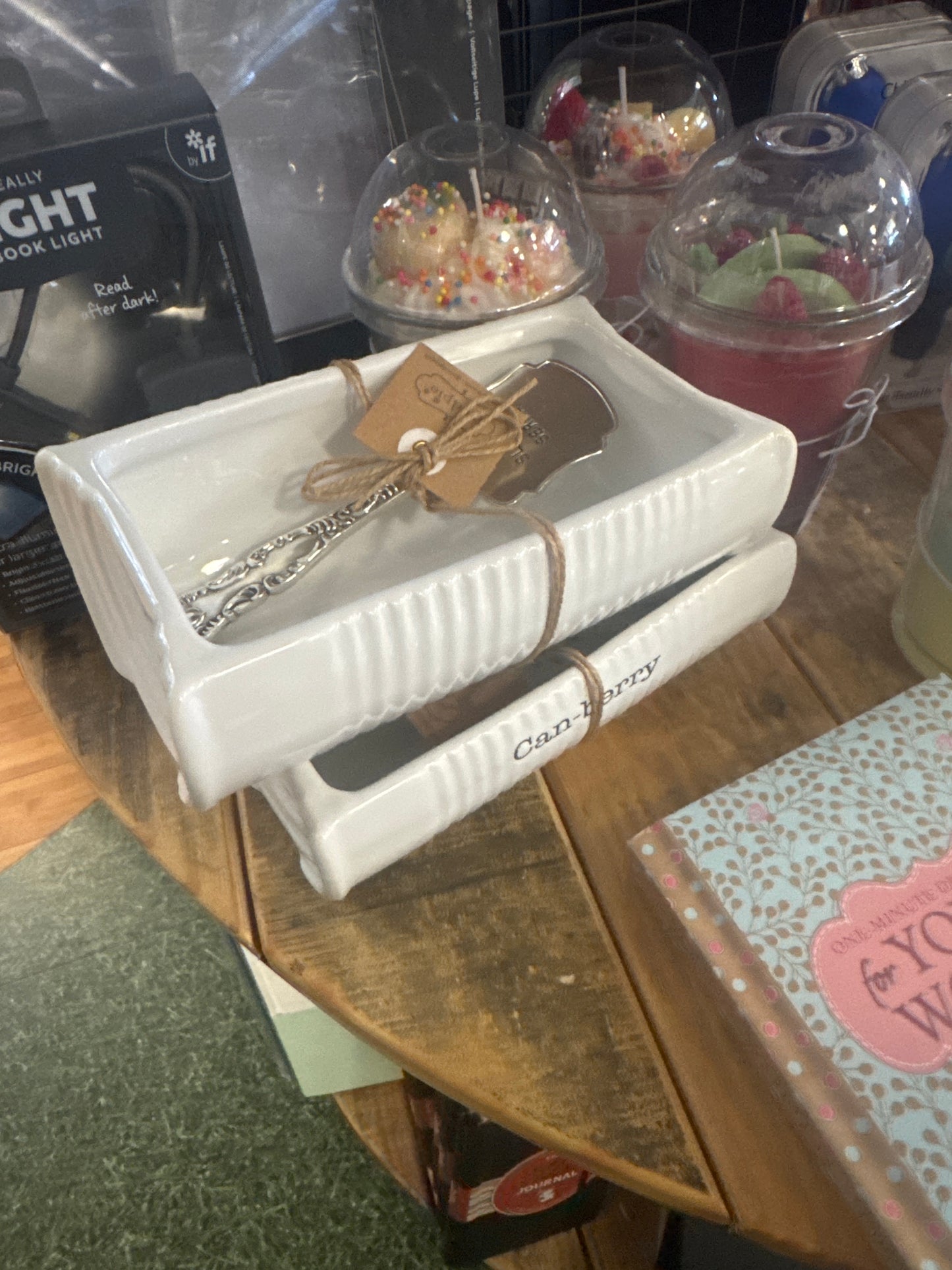 CAN-BERRY DISH SET