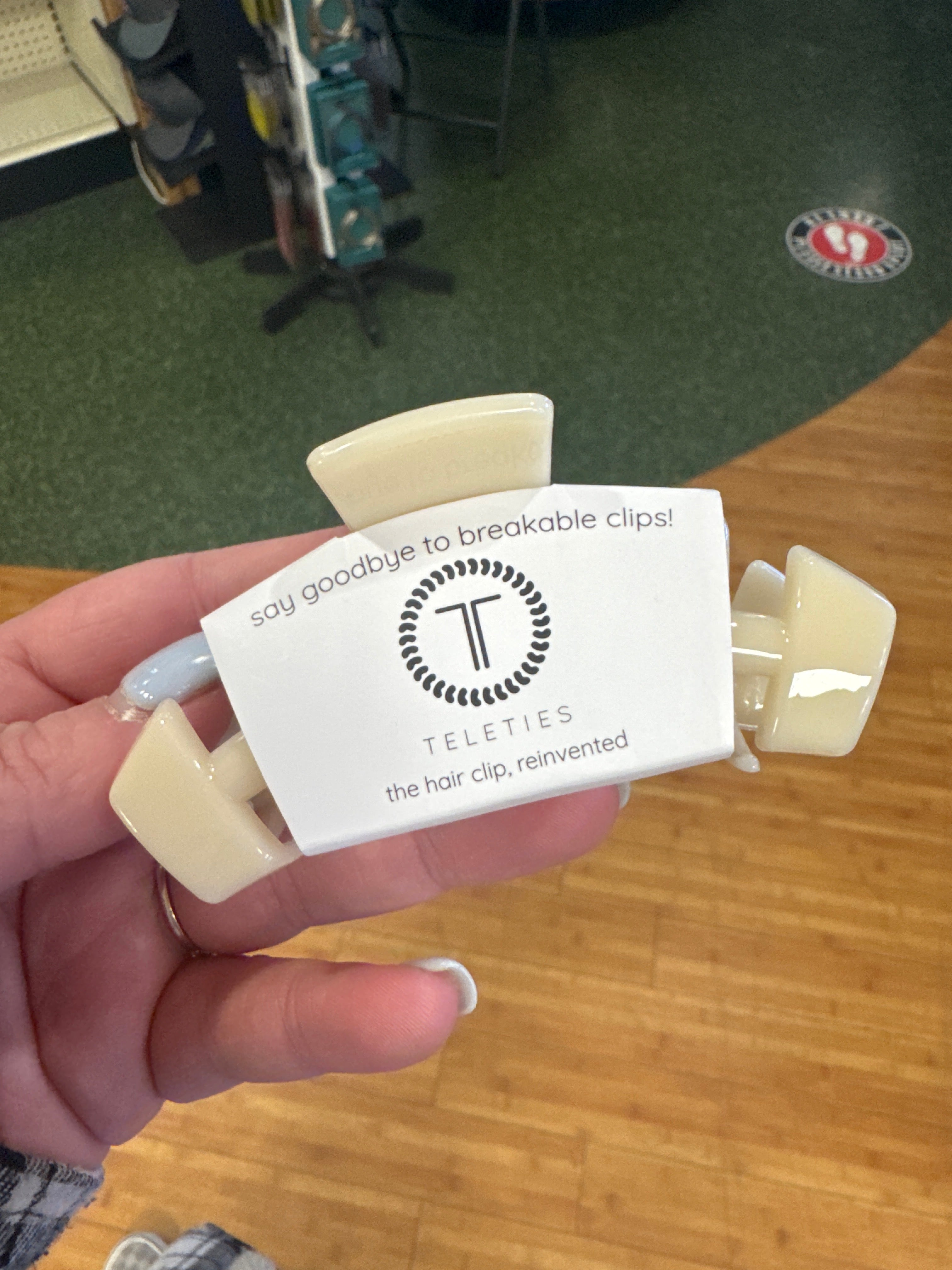 TELETIES HAIR CLIP - MEDIUM - ALMOND