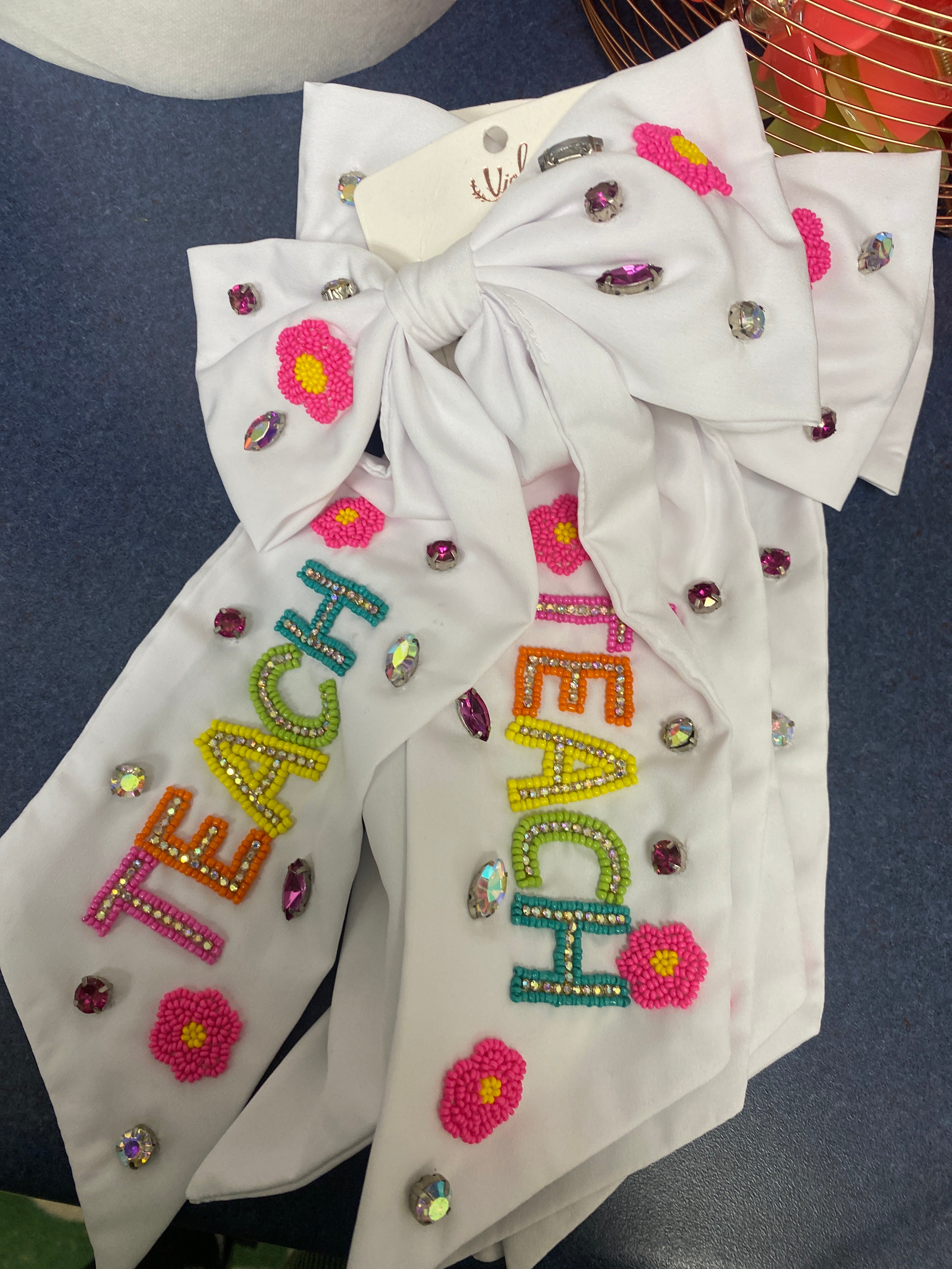 WHITE TEACH HAIR BOW