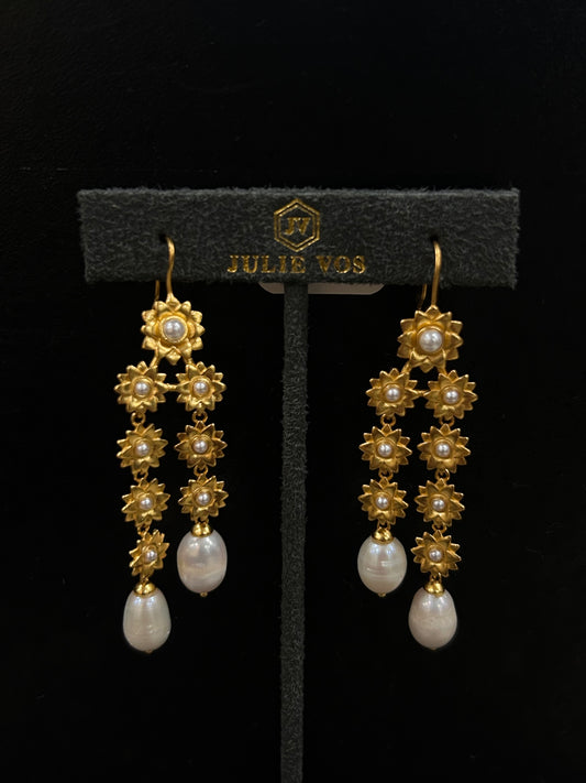 FLORA CHANDELIER EARRINGS GLD PRL