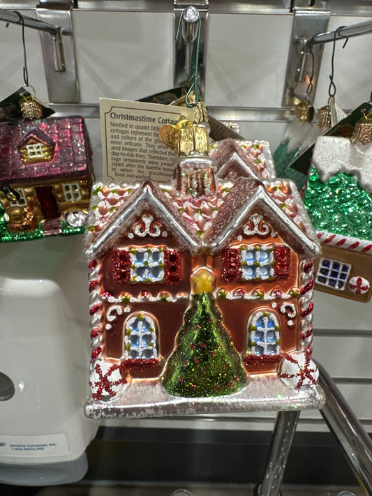 CHRISTMAS ORNAMENT - CHRISTMASTIME COTTAGE