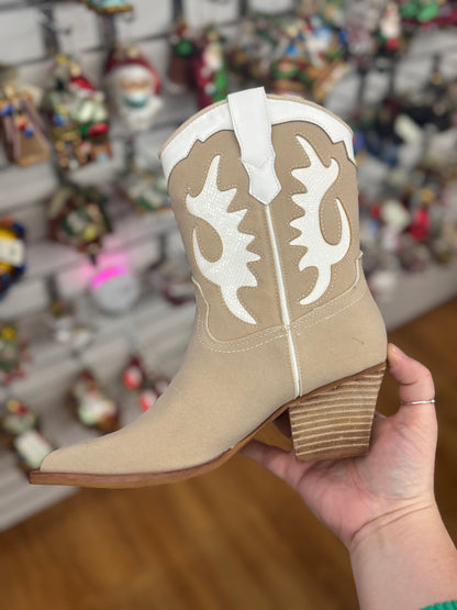 Jackie Beige Western Boots