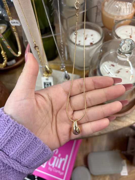 GOLD TEARDROP NECKLACE
