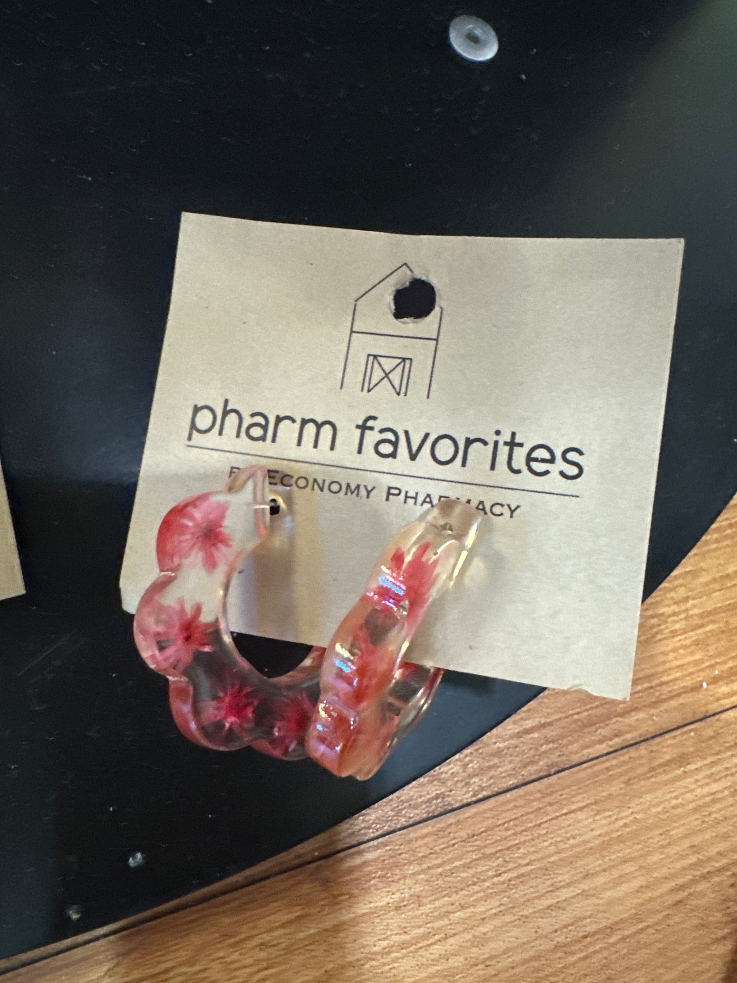 PINK FLORAL RESIN HOOP EARRINGS