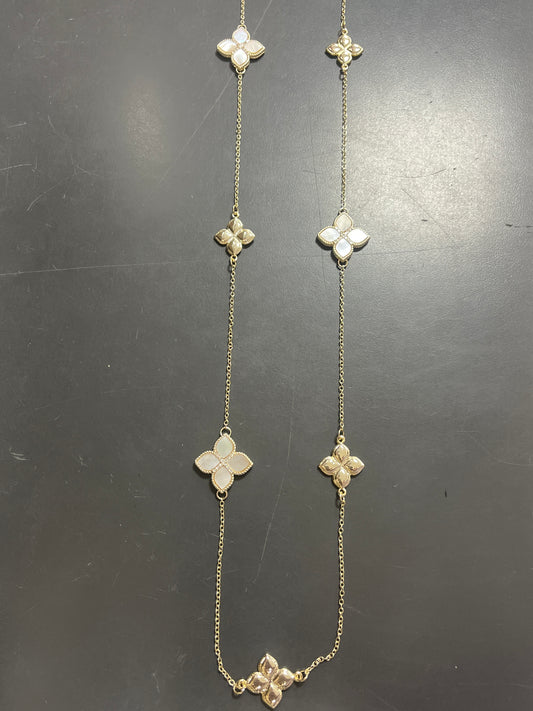 GOLD 36" CHAIN W/IVORY CLOVERS & GOLD CLOVERS