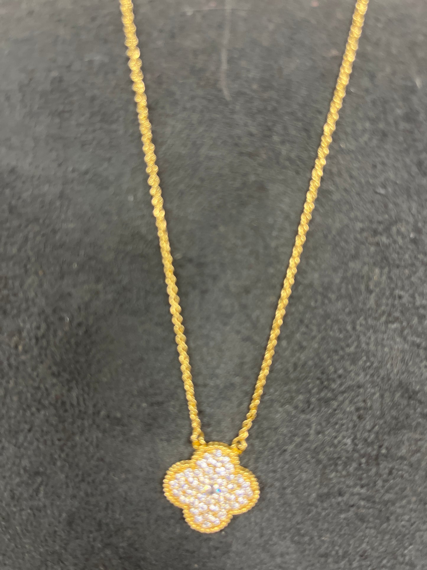 NECKLACE W/LARGE PAVE CLOVER