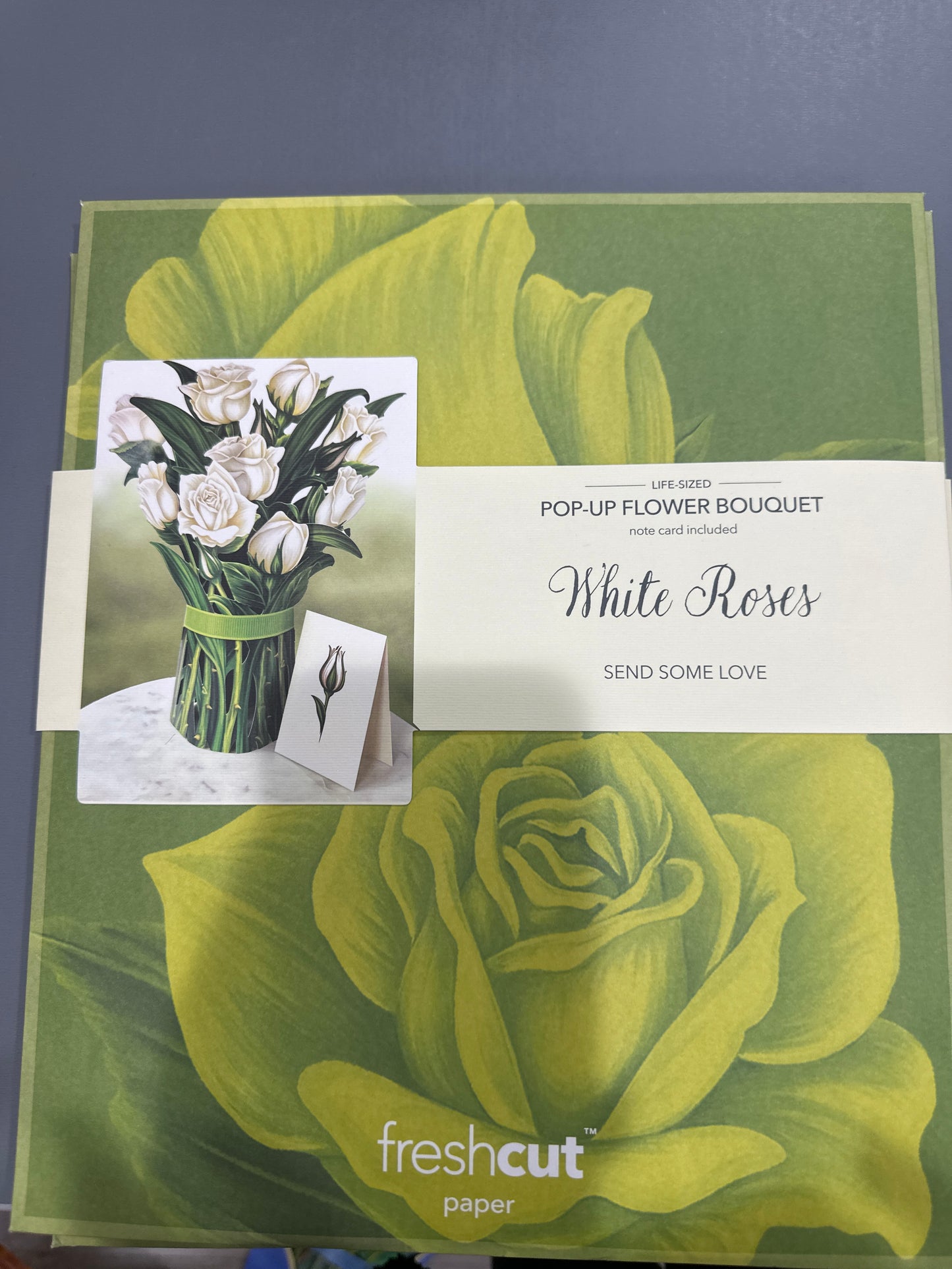 POP UP FLOWER BOUQUET - WHITE ROSES