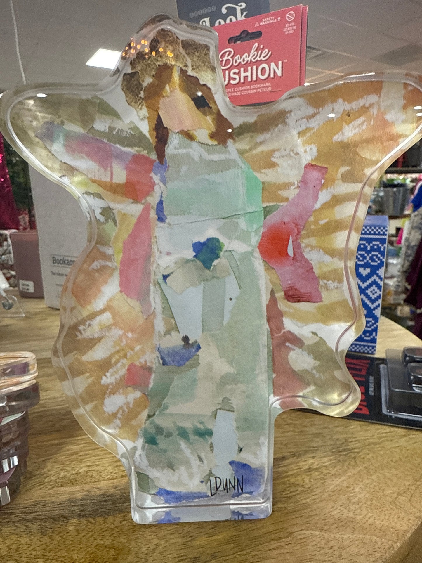 NONNIE ACRYLIC ANGEL - LARGE