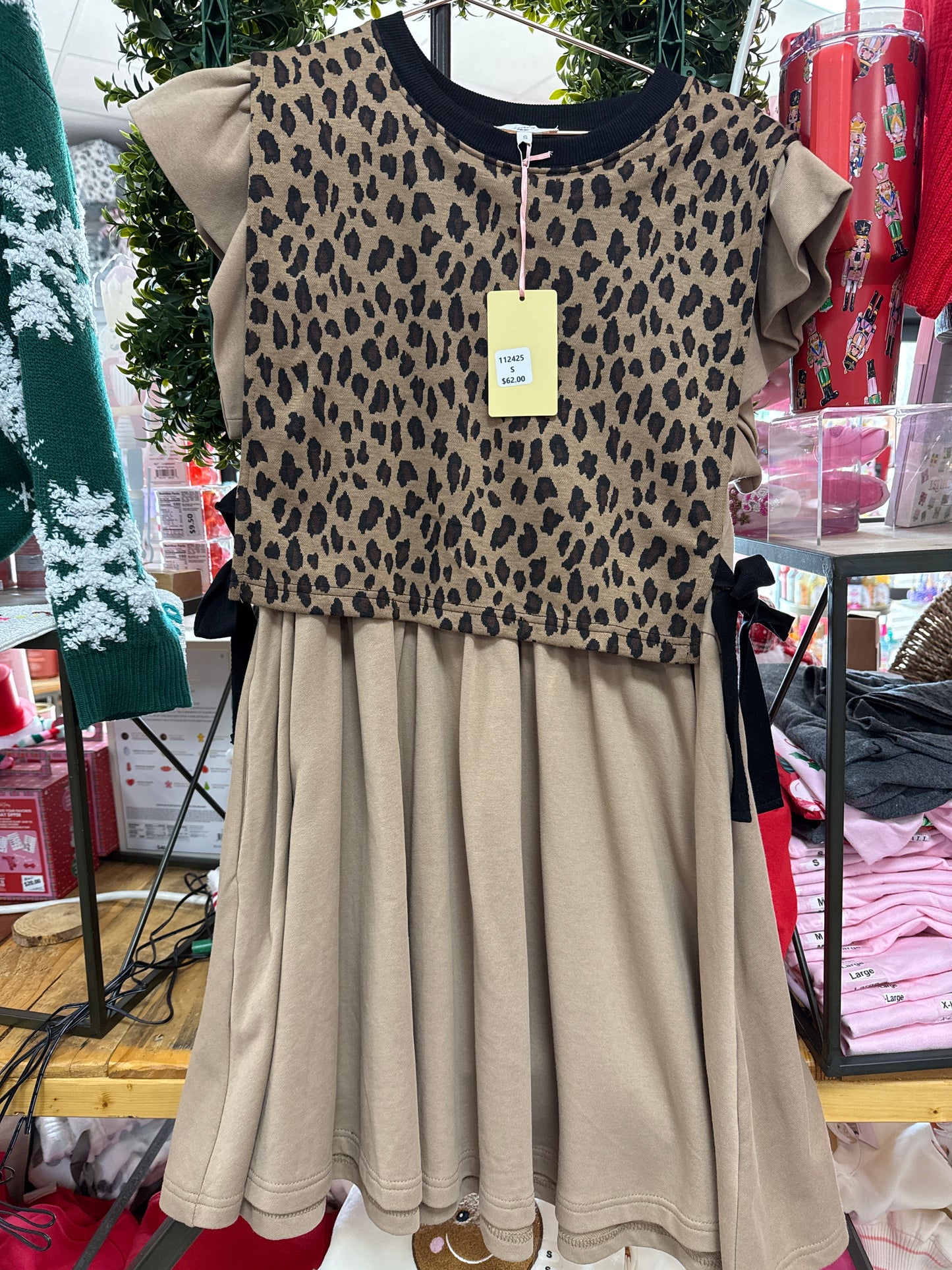 CAMEL DRESS WITH LEOPARD OVERSHIRT