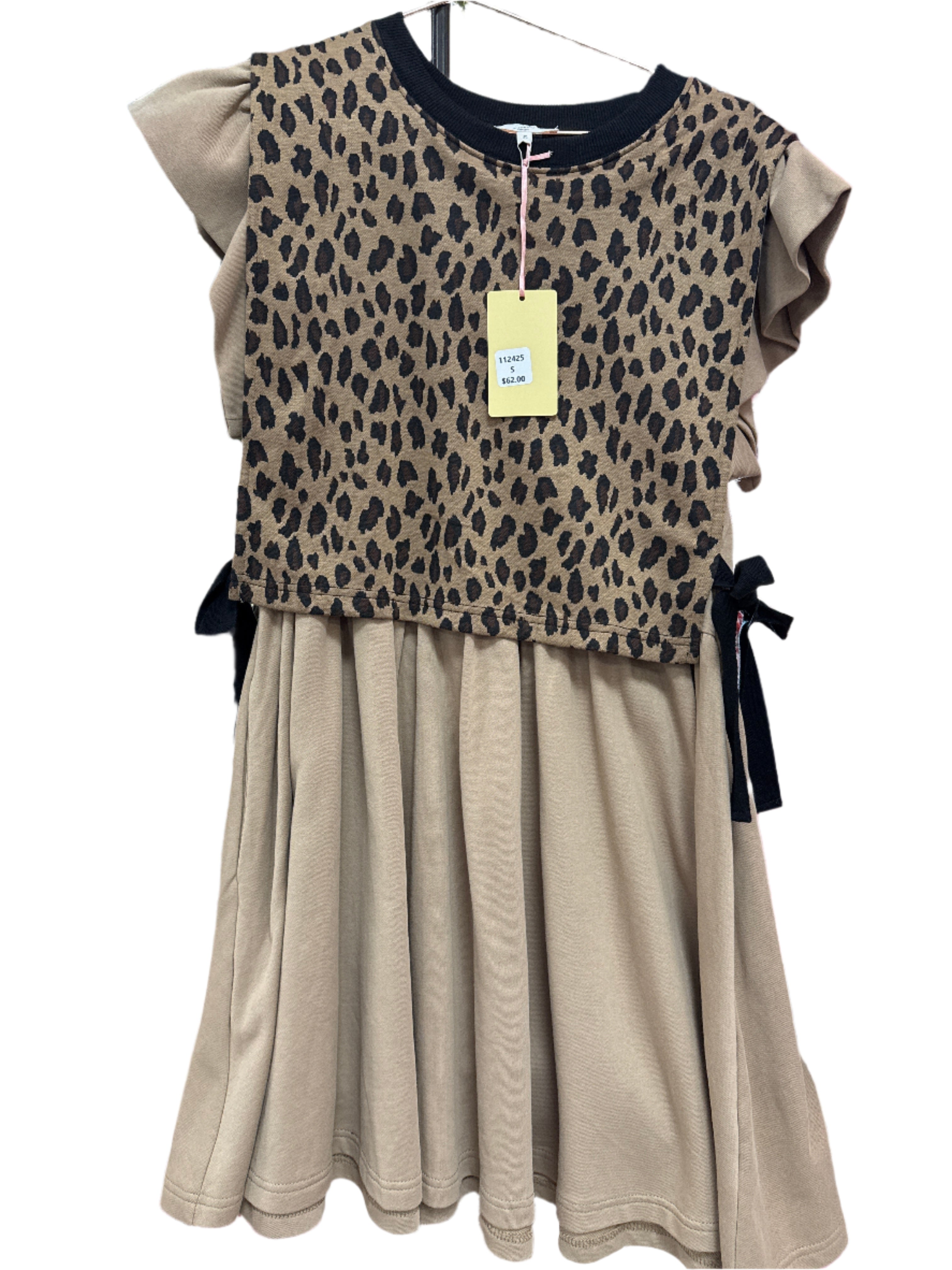 CAMEL DRESS WITH LEOPARD OVERSHIRT