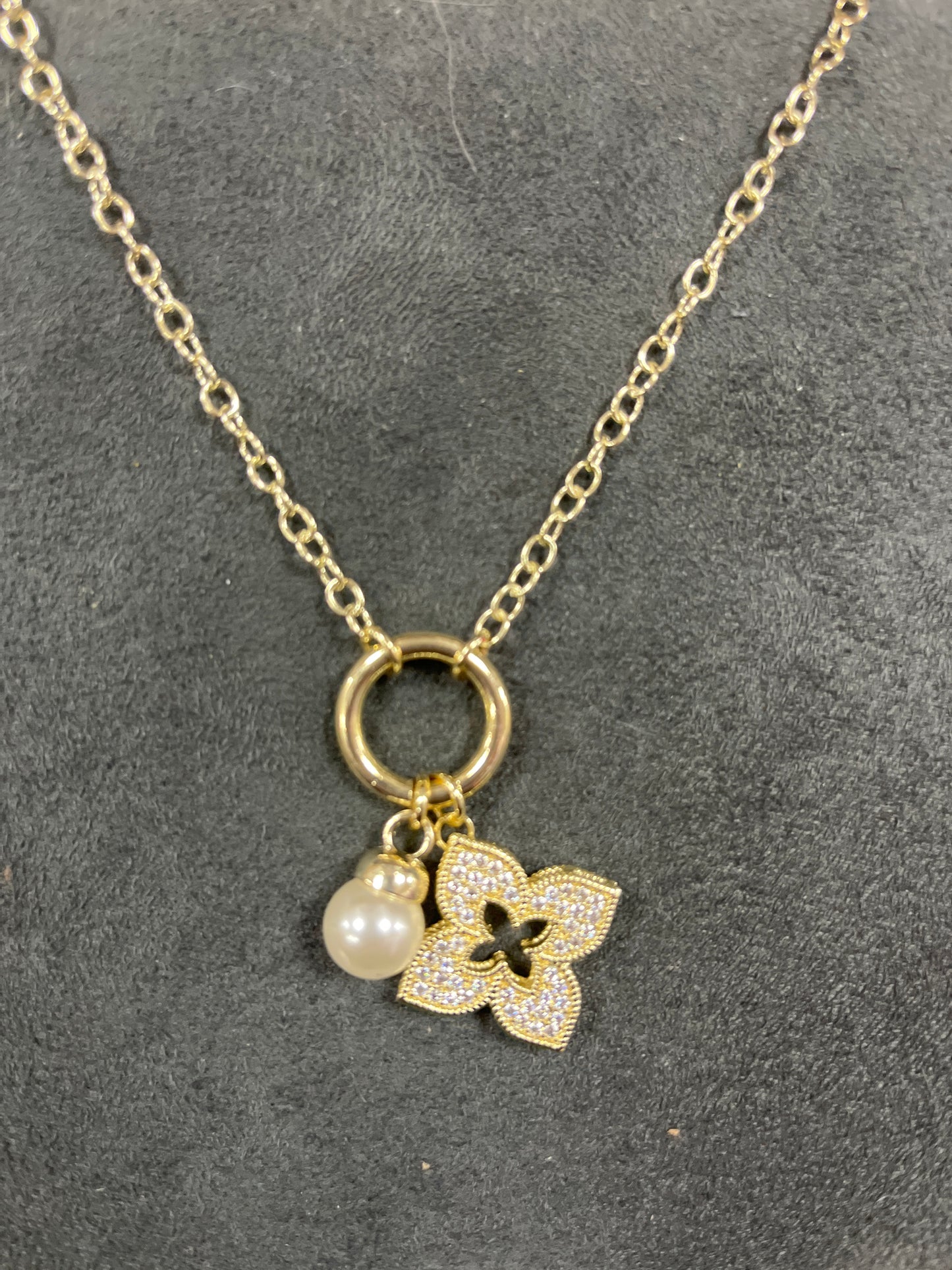 GOLD NECKLACE WITH PAVE CLOVER & PEARL ON RING