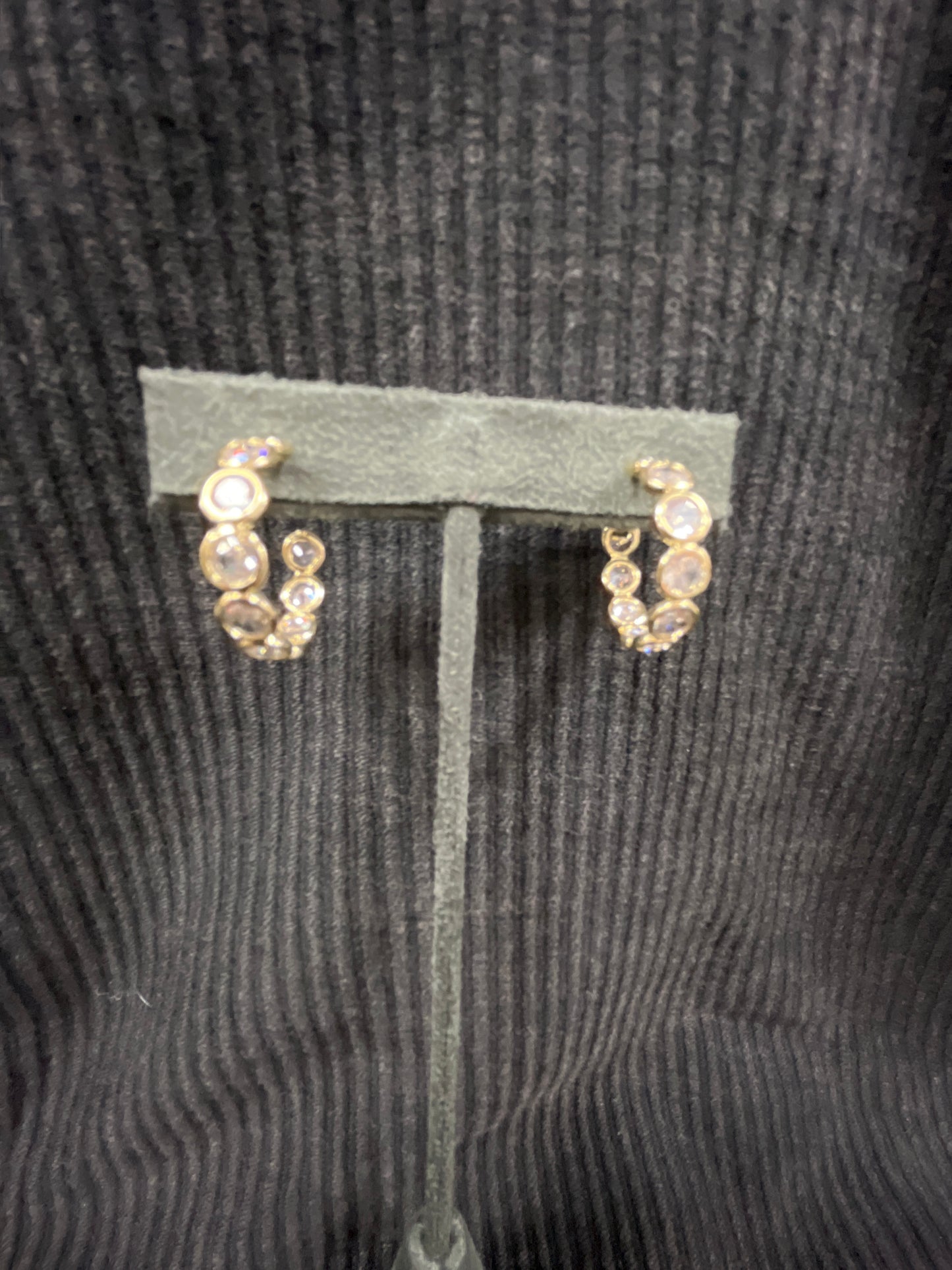 GOLD ROUND CRYSTAL HOOP EARRINGS