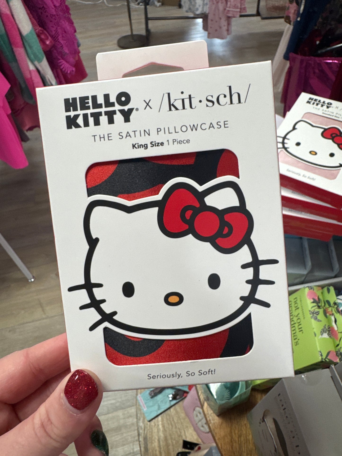 HELLO KITTY PILLOWCASE - KING - SEA OF BOWS