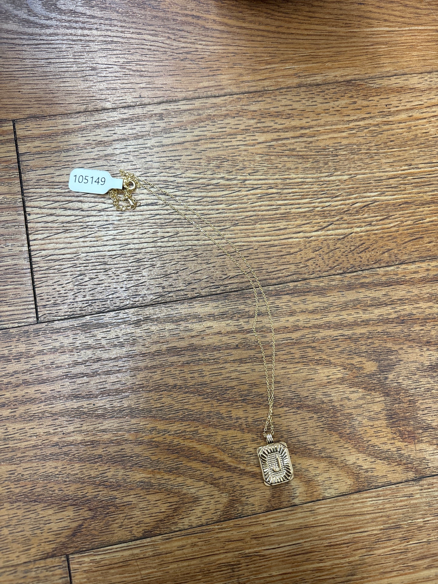 GOLD "J" INITIAL NKLC