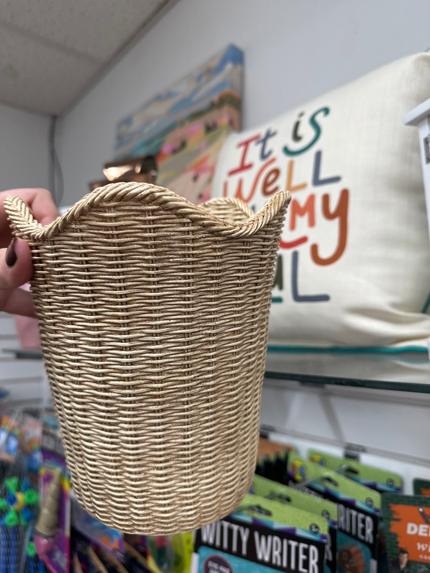 BASKET WEAVE SCALLOPED CACHEPOT