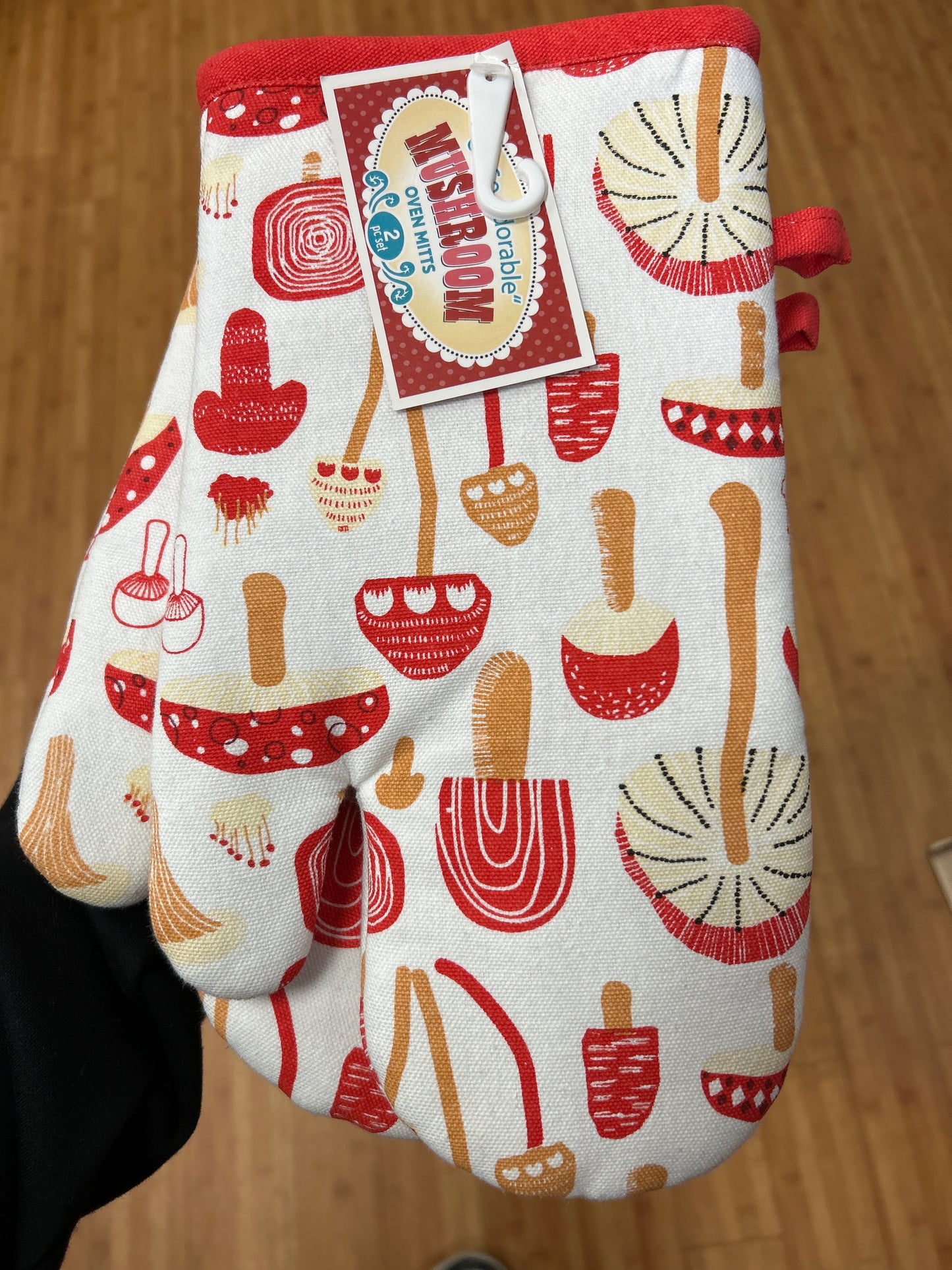 MUSHROOM OVEN MITTS