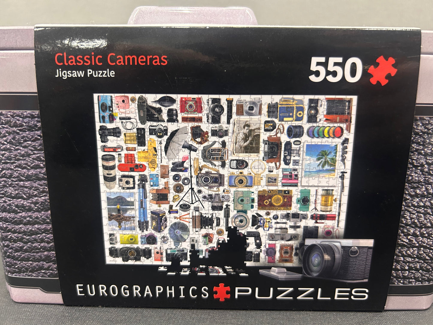 CLASSIC CAMERA SHAPED TIN W/550PC PUZZLE
