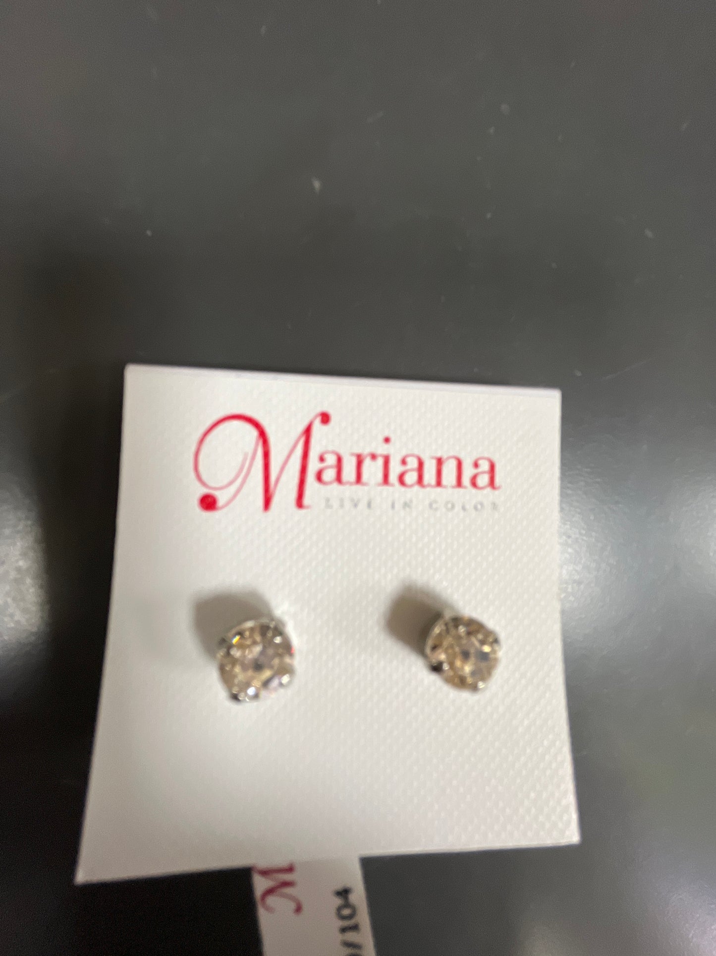 MARIANA - EARRINGS - MEDIUM STUD CHAMPAGNE