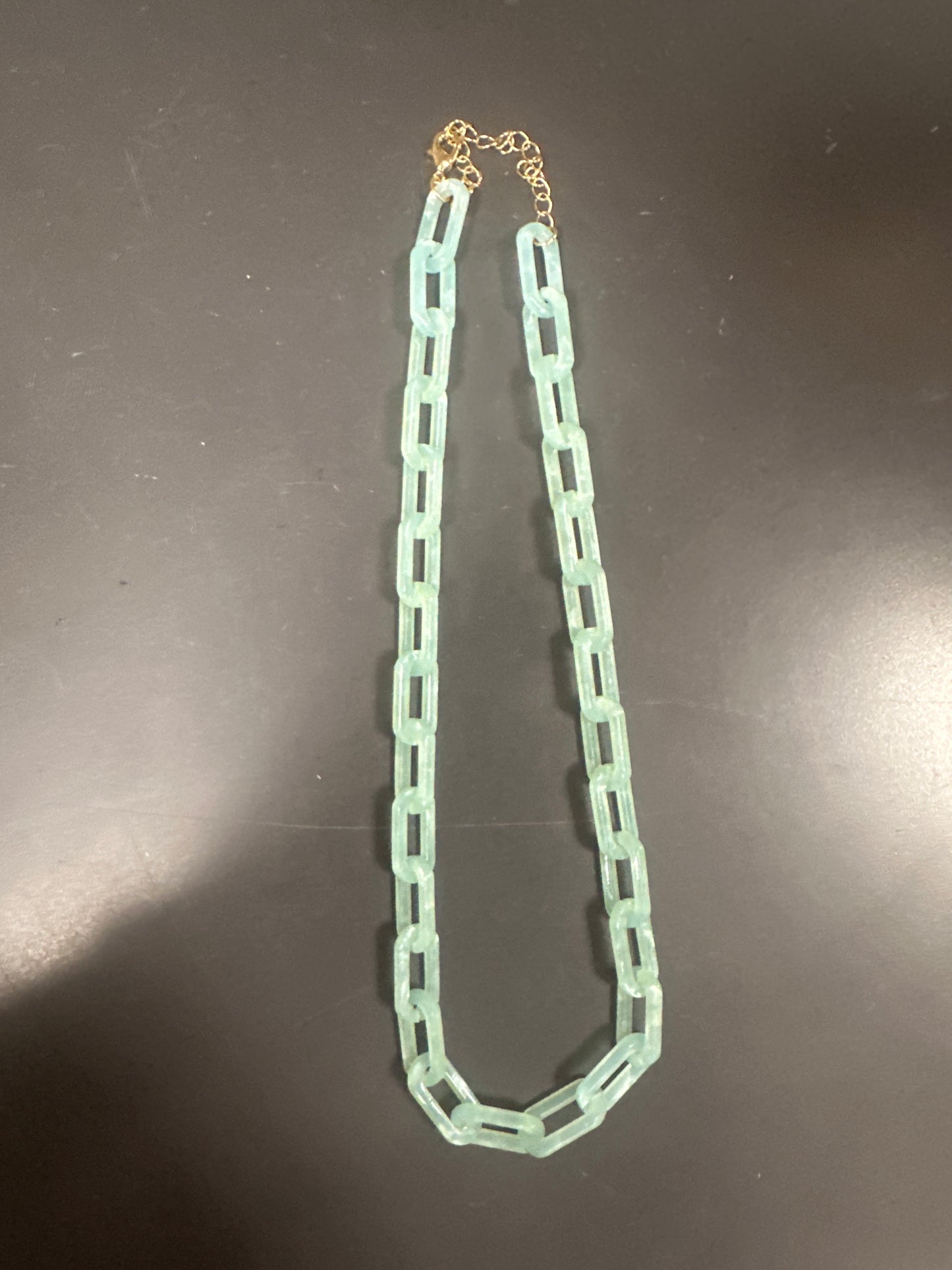 JADE COLORED LINK NECKLACE