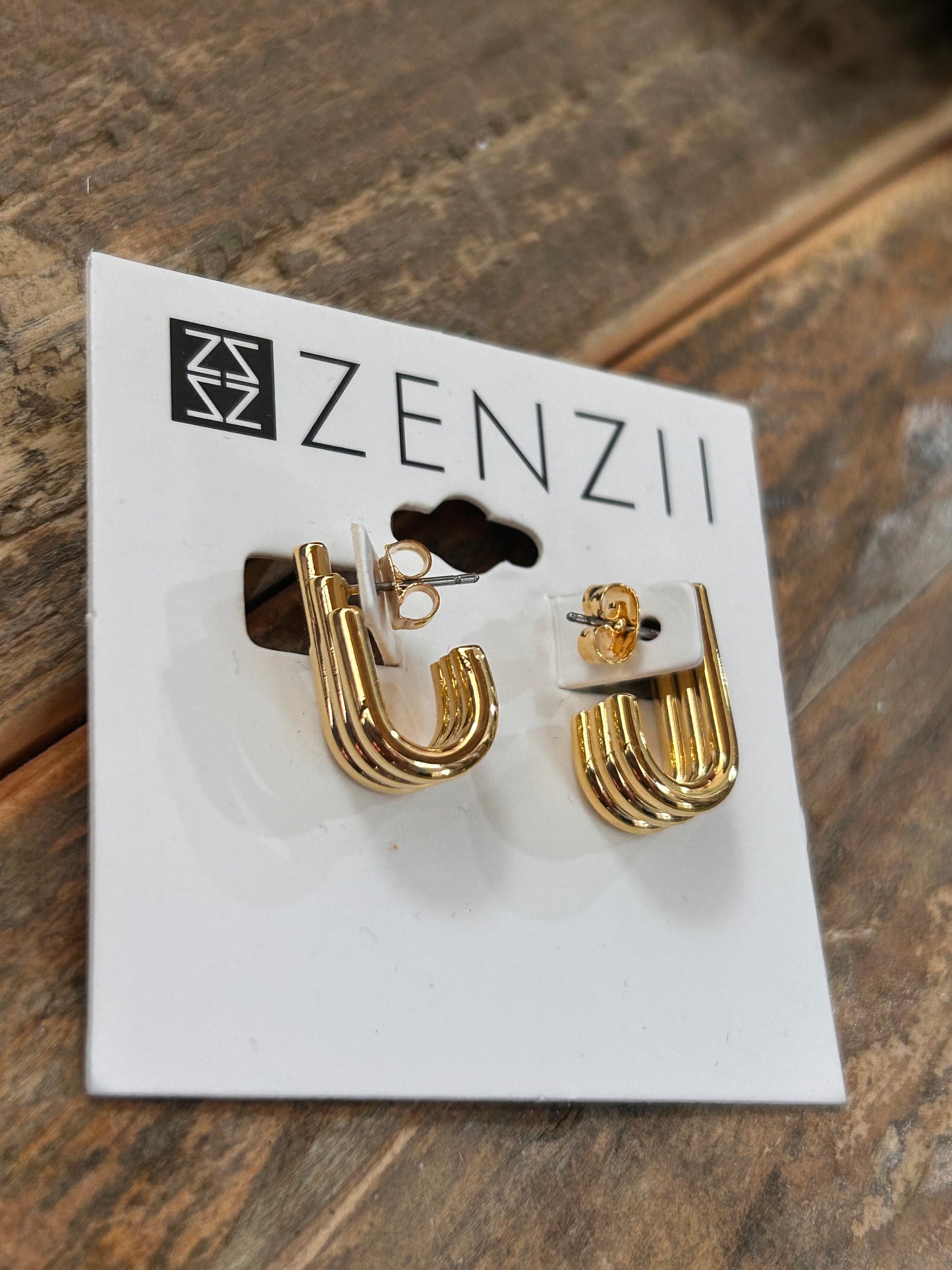 TRIPLE HOOK HUGGIE EARRINGS - GOLD