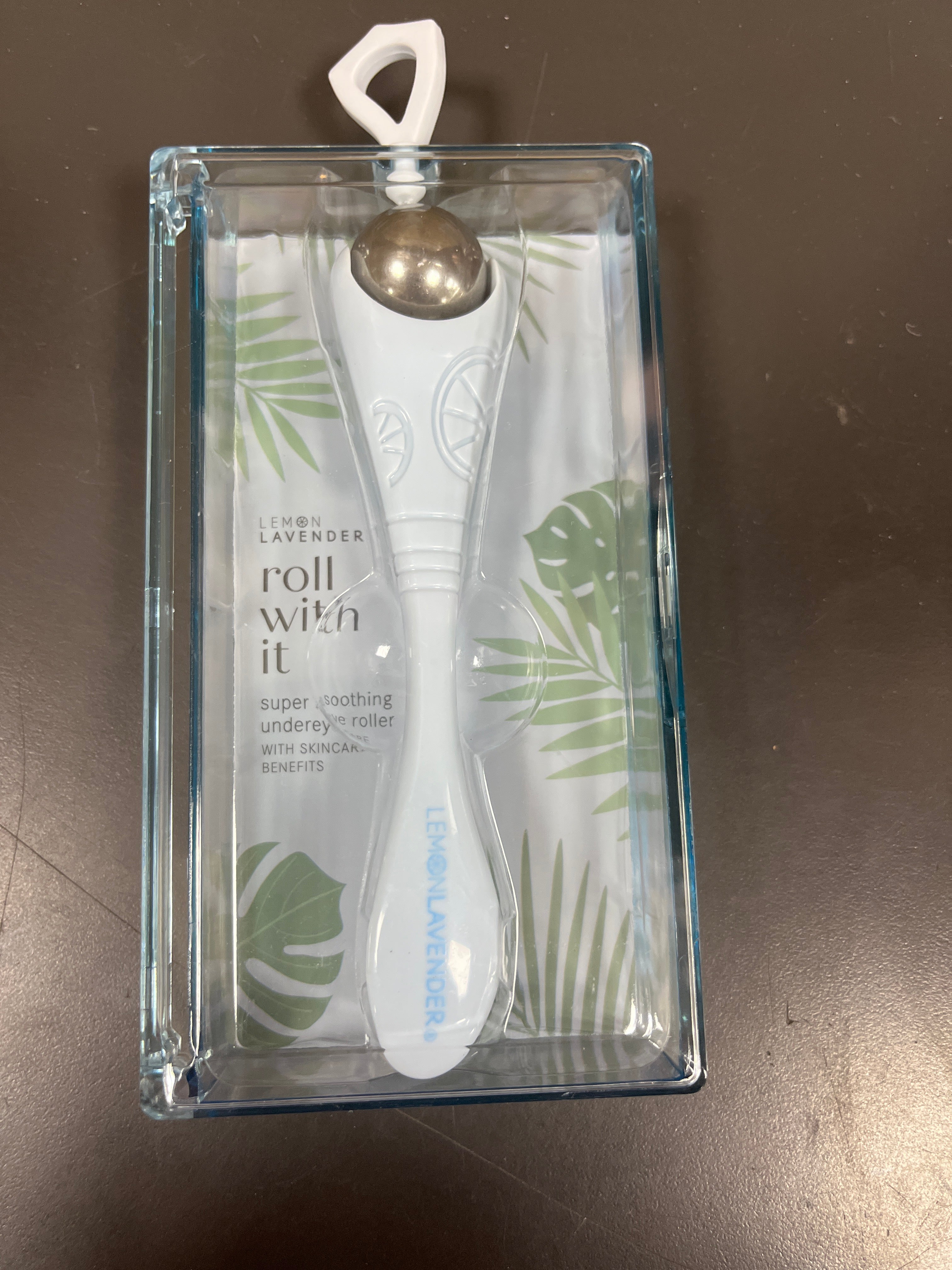 ROLL WITH IT UNDEREYE ROLLER