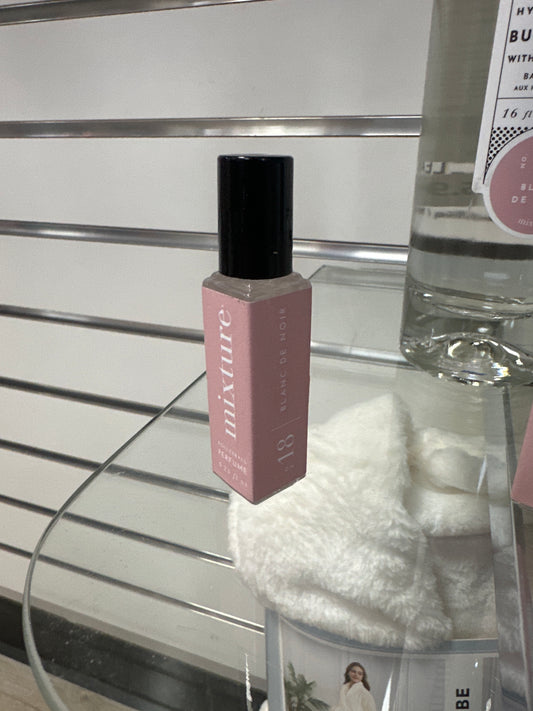 NO 18 BLANC DE NOIR - .25OZ ROLLERBALL PERFUME