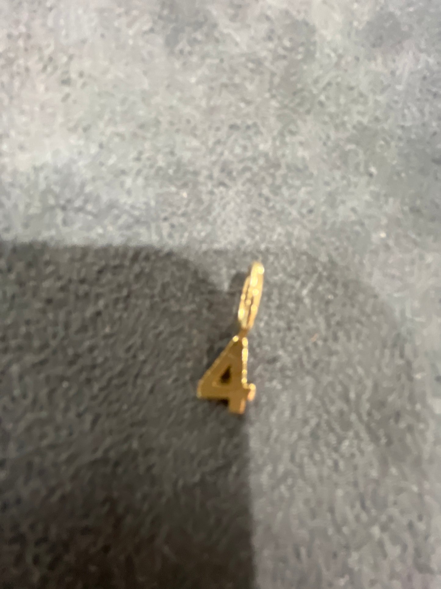 SIS KISS NUMBER CHARMS