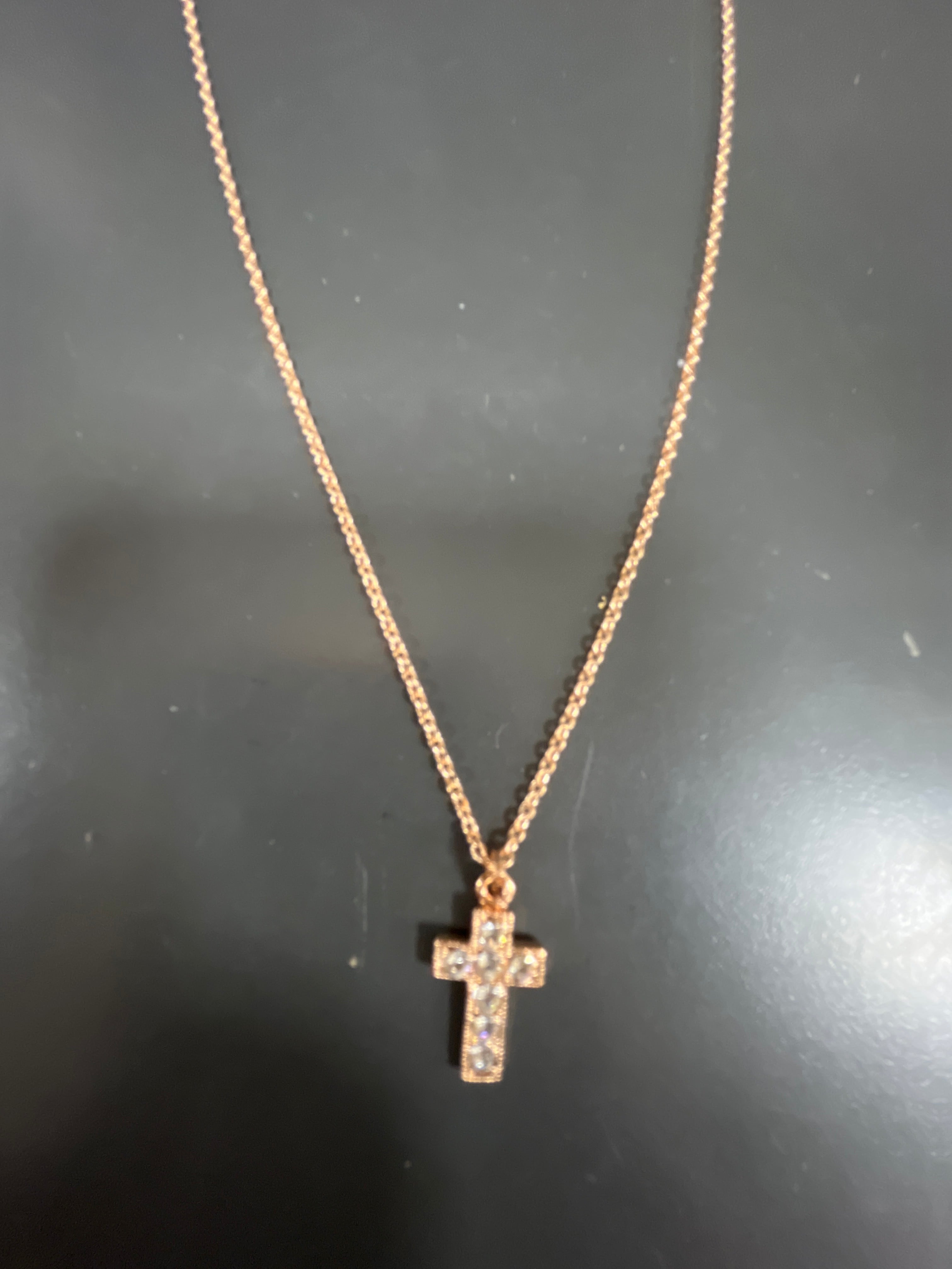 MARIANA - NECKLACE - ROSE GOLD CROSS
