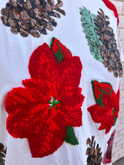 WHITE POINSETTIA AND PINE CONE TEE