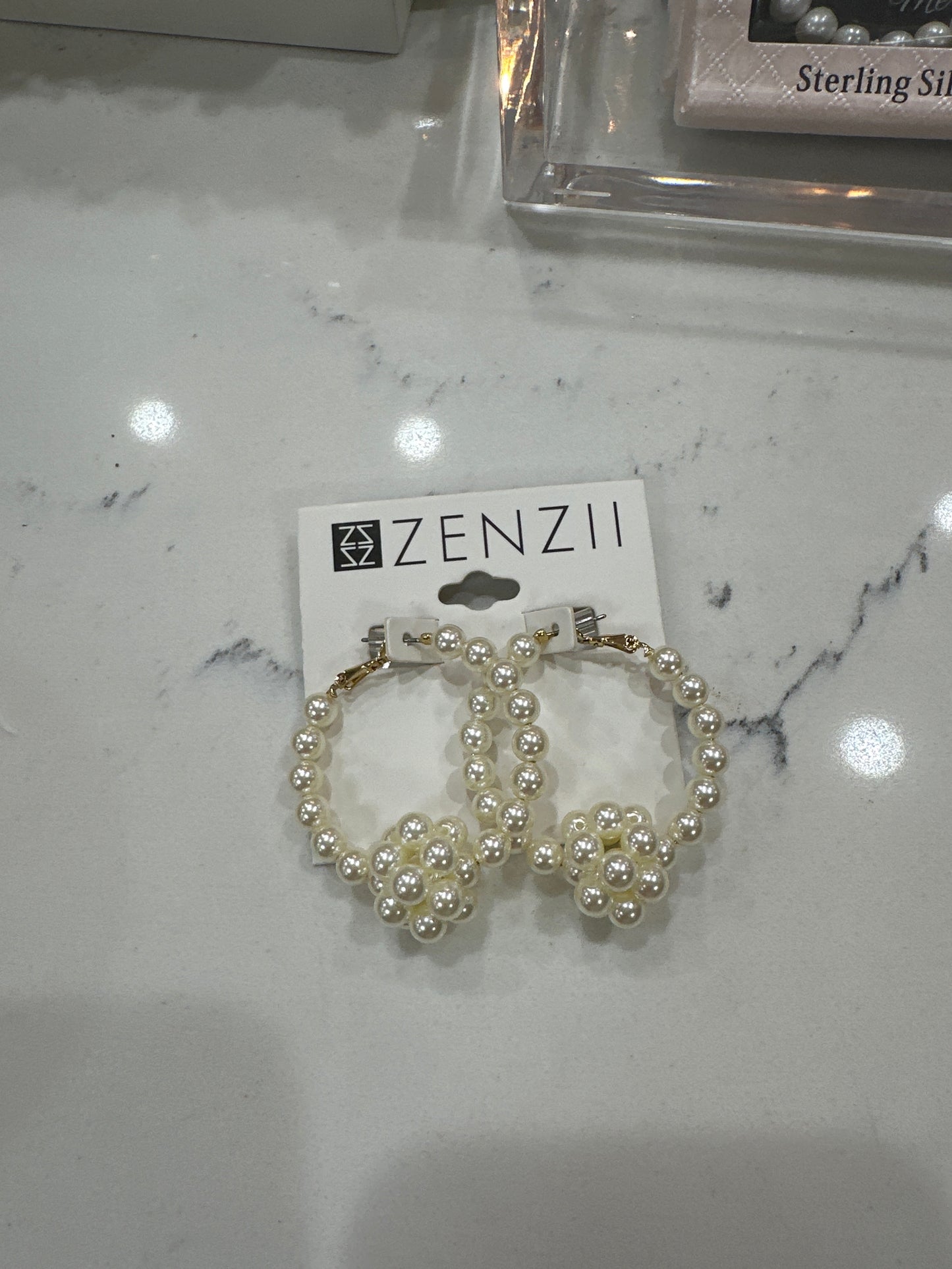 PEARL CLUSTER HOOP EARRINGS
