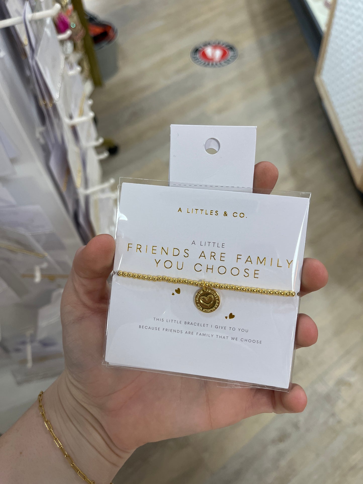 A LITTLE BRACELET - FRIENDS  ARE FAMILY YOU CHOOSE