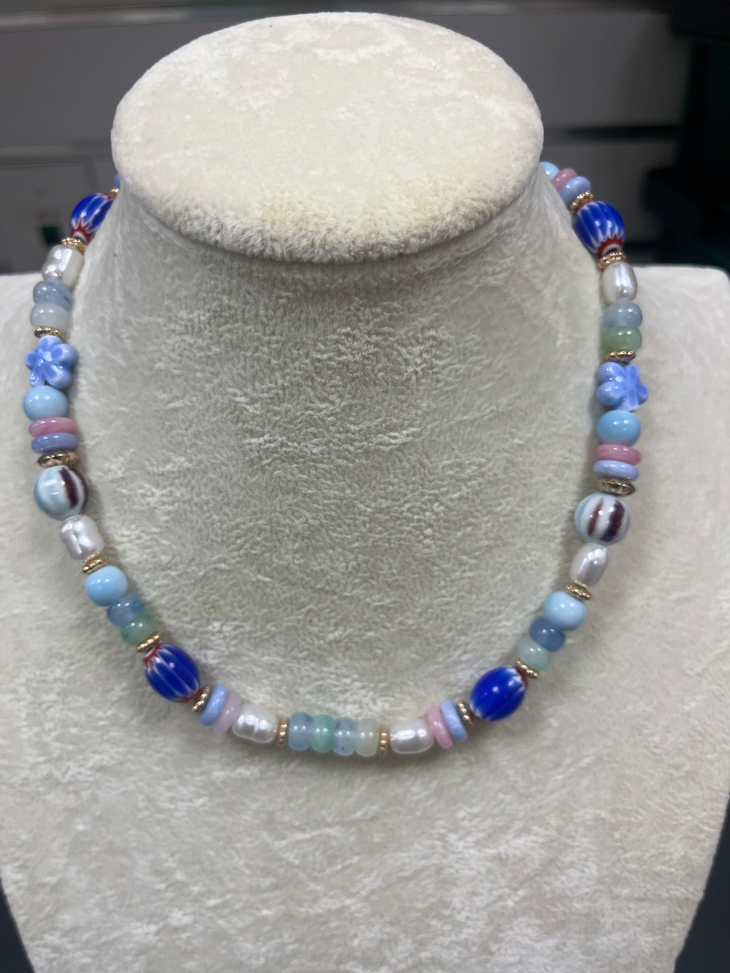 MULTI BEAD NECKLACE