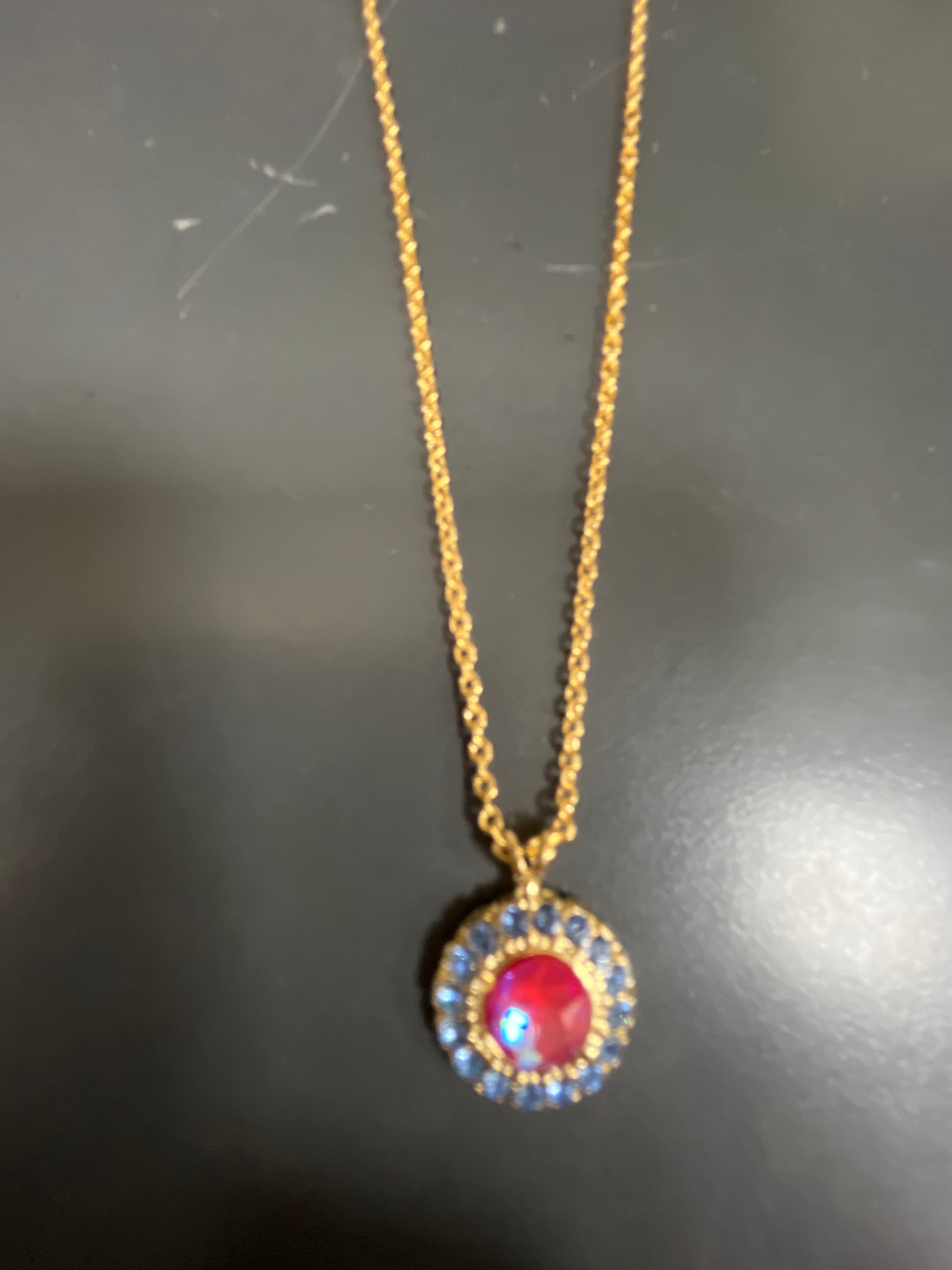 MARIANA - NECKLACE - GOLD - PINK/LIGHT BLUE MEDALLION
