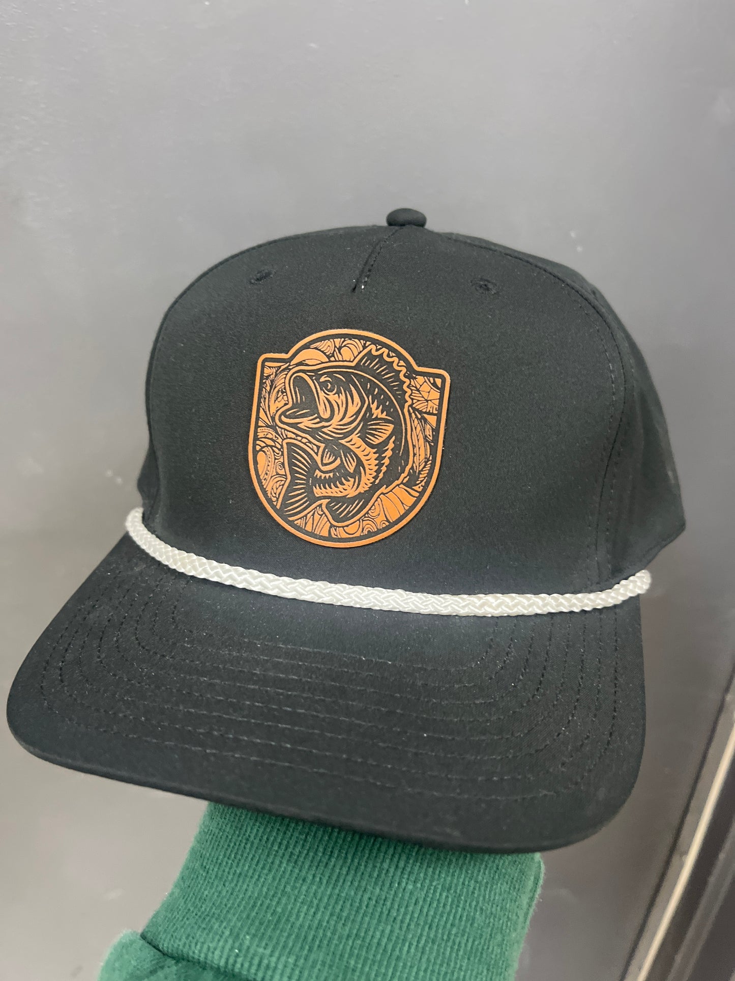 BLACK WITH WHITE ROPE HAT - FISH BROWN LEATHER PATCH