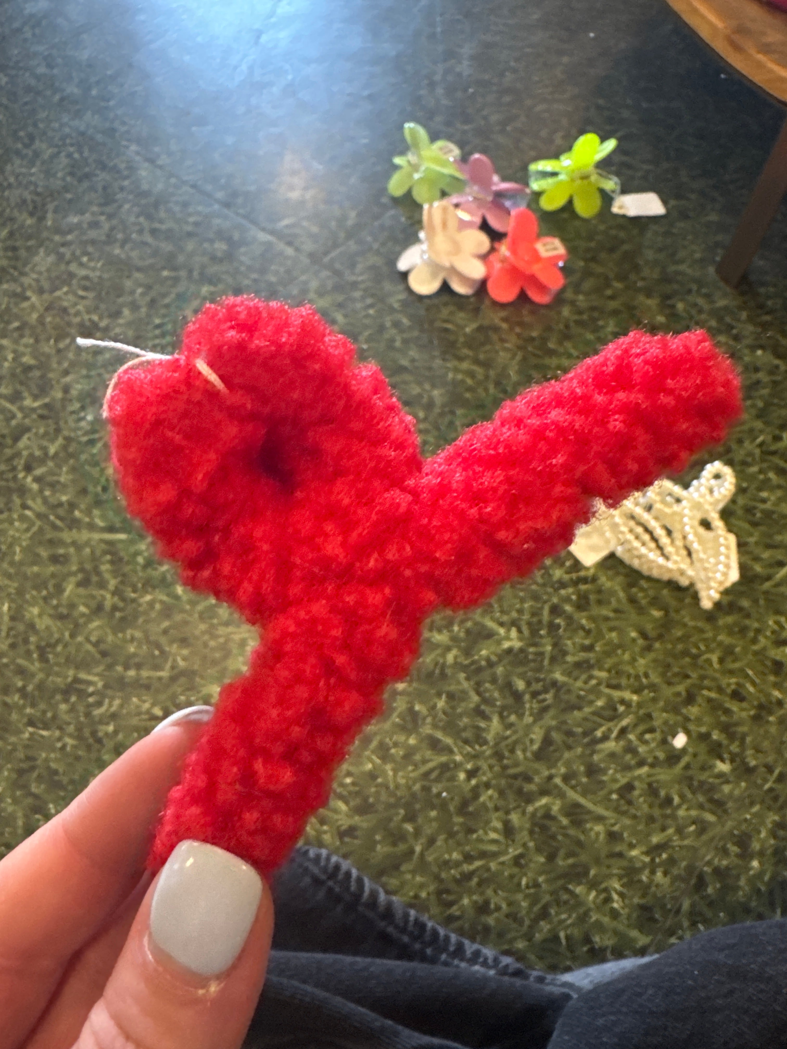 PLUSH HAIR CLIP - RED