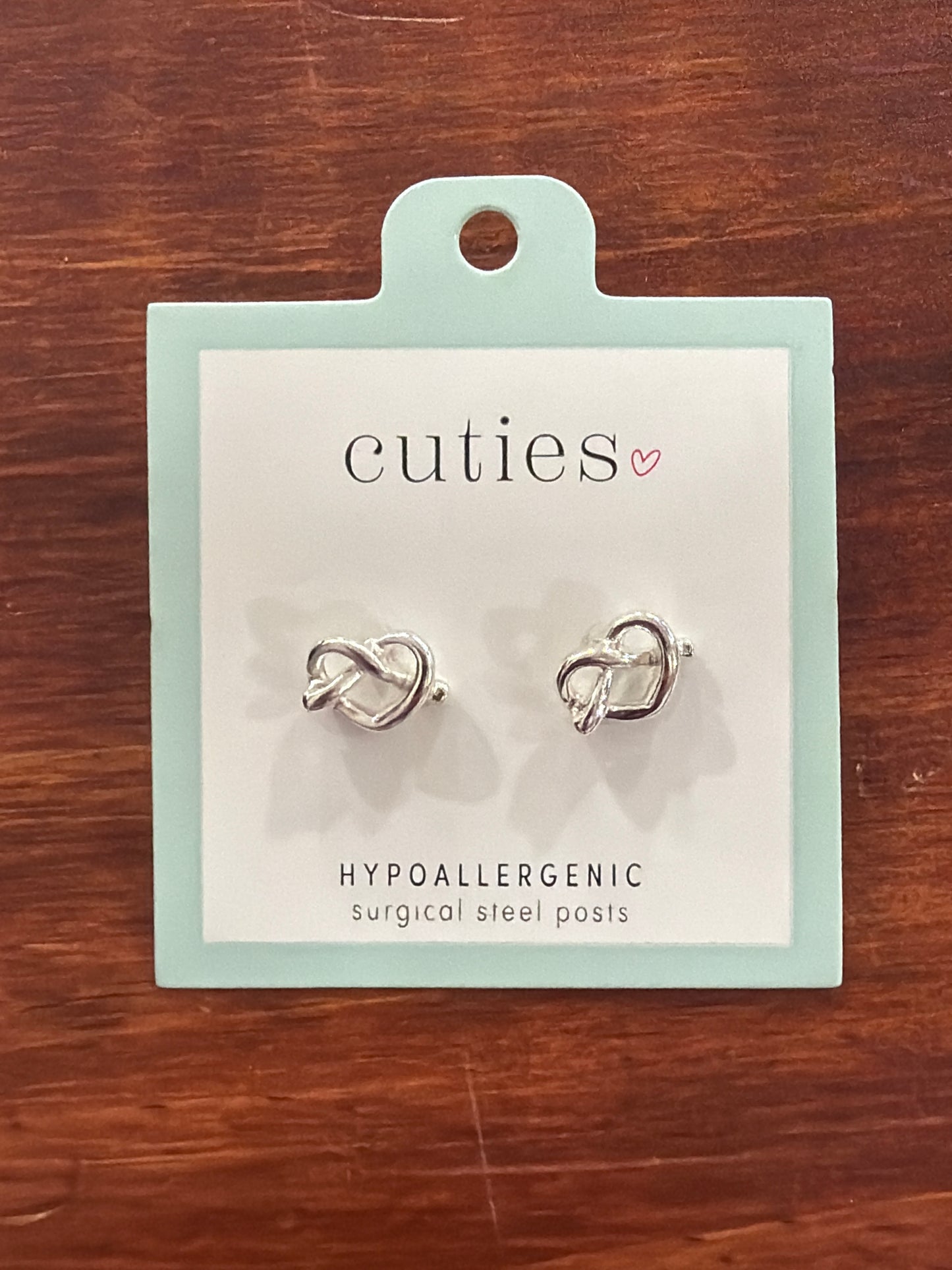 PRETZEL STUDS