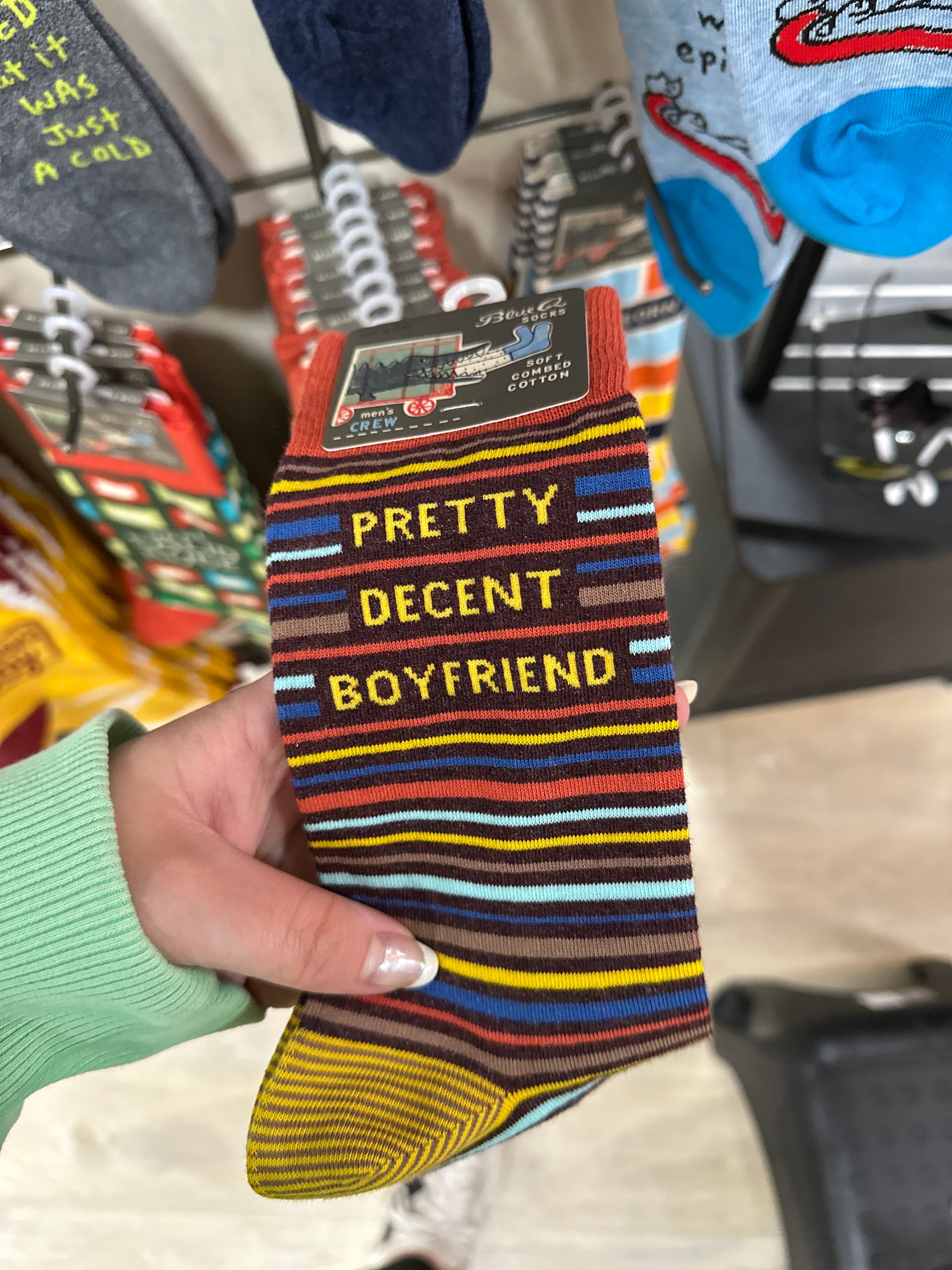 PRETTY DECENT BF  - MEN'S CREW SOCKS
