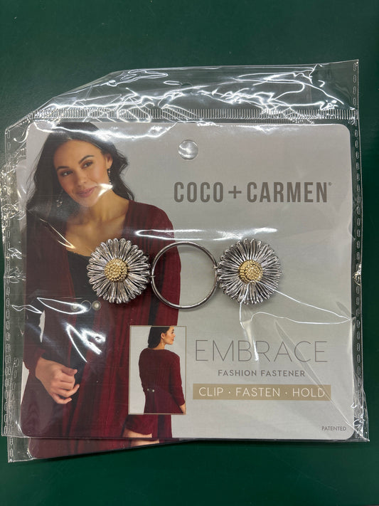 EMBRACE FASHION FASTENER - TWO TONE DAISY