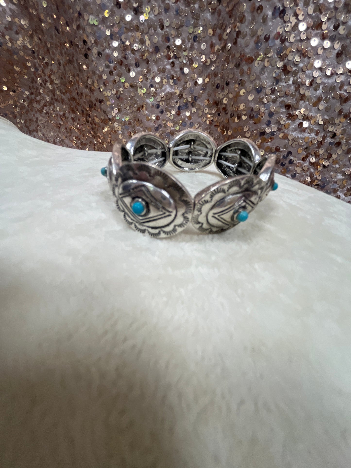 SILVER CONCHO STRETCHABLE BRACELET W/TURQUOISE ACCENTS