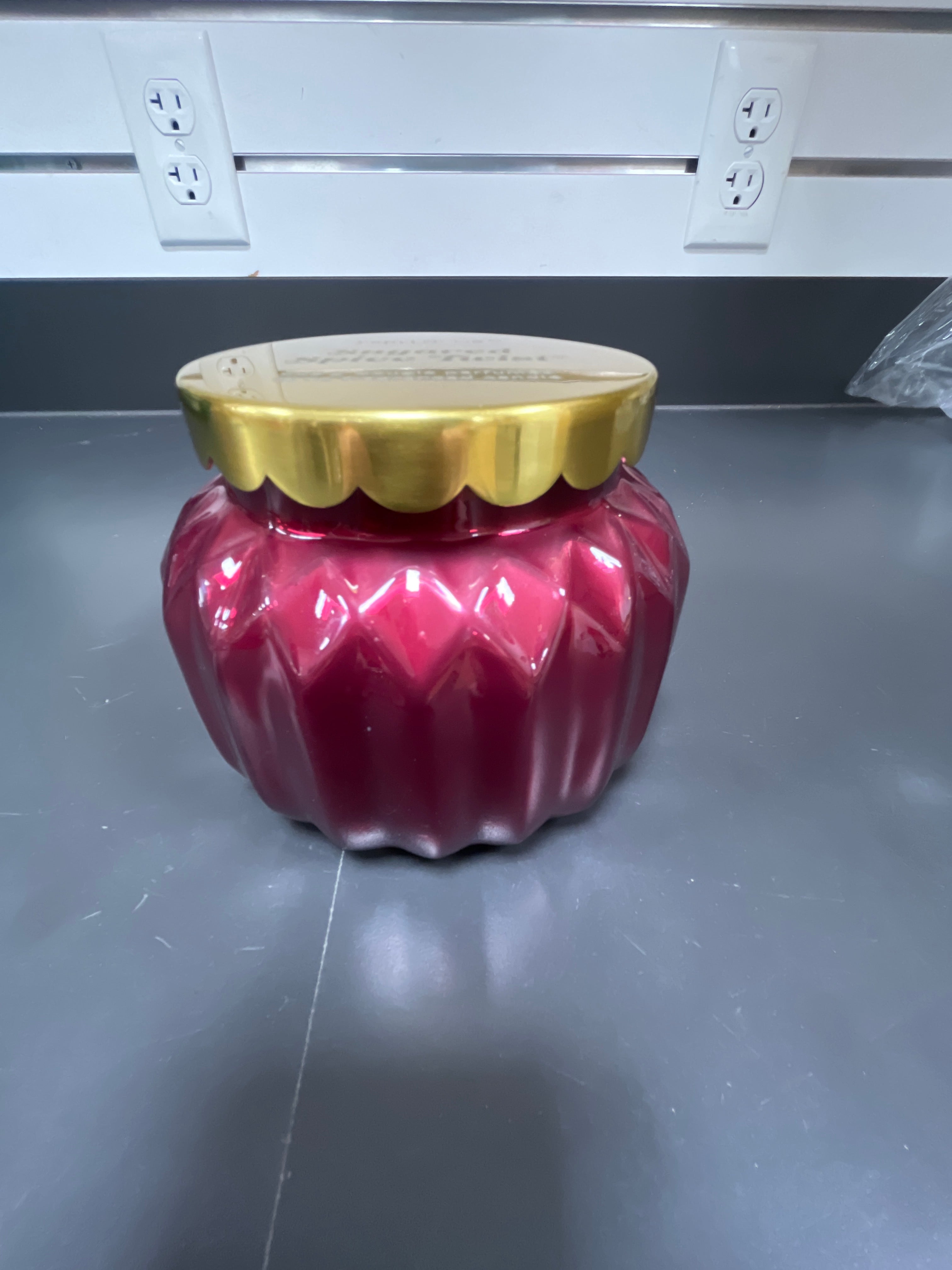 CAPRI BLUE 19 OZ. CANDLE - HOLIDAY