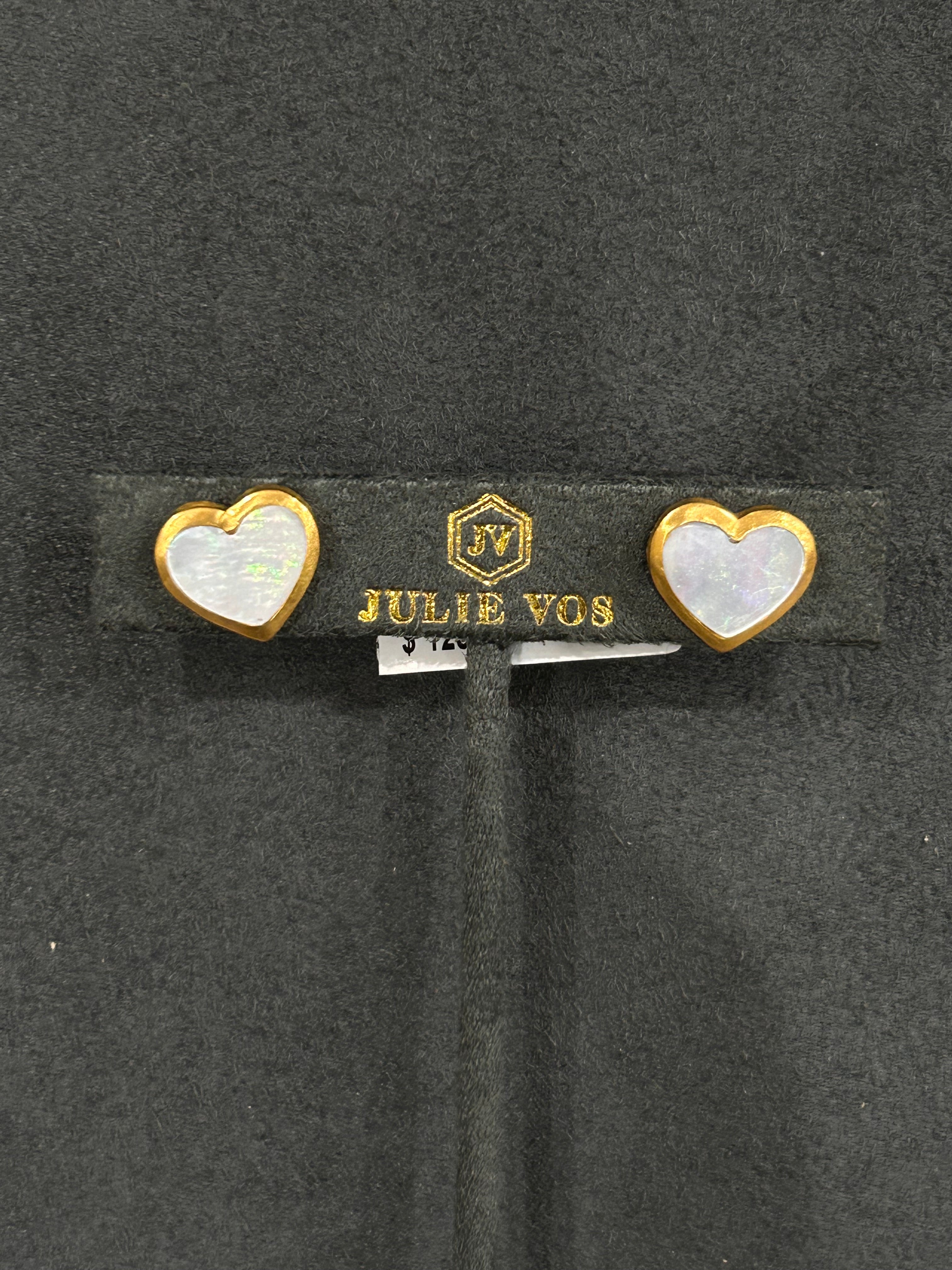 HEART STUD GOLD MOTHER OF PEARL