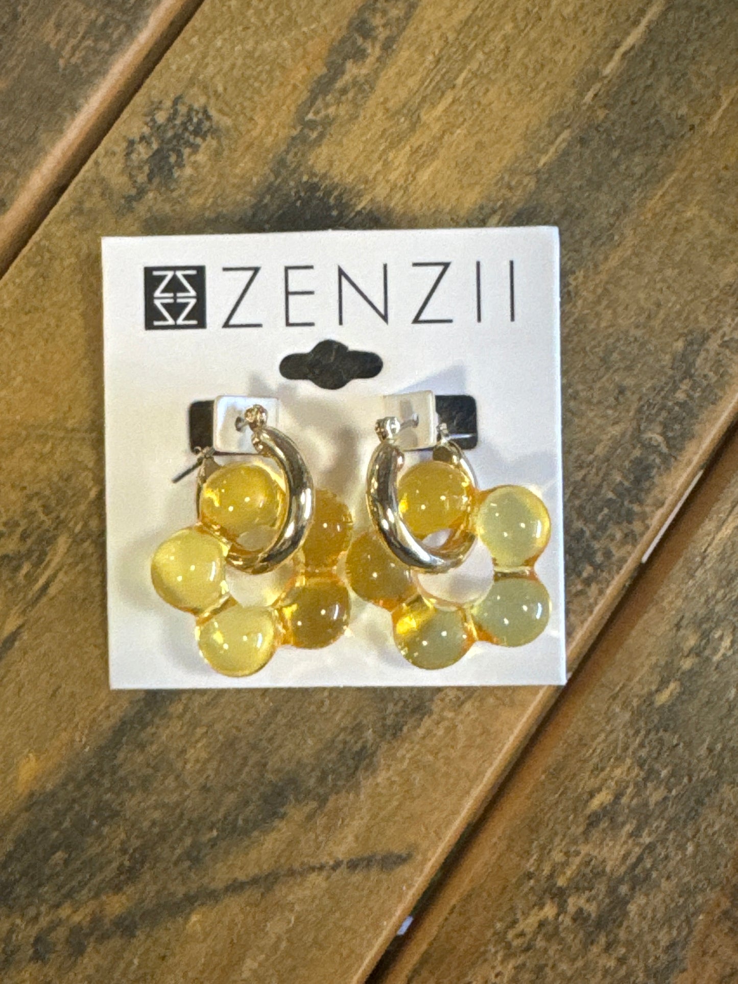 2-IN-1 LUCITE FLOWER DROP EARRINGS - YELLOW