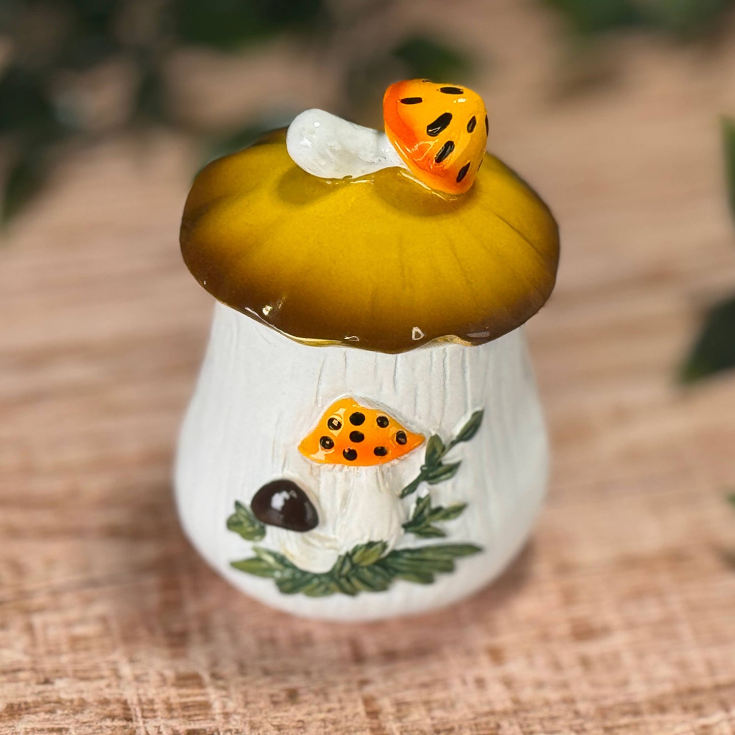 MERRY MUSHROOM RESIN TRINKET BOX