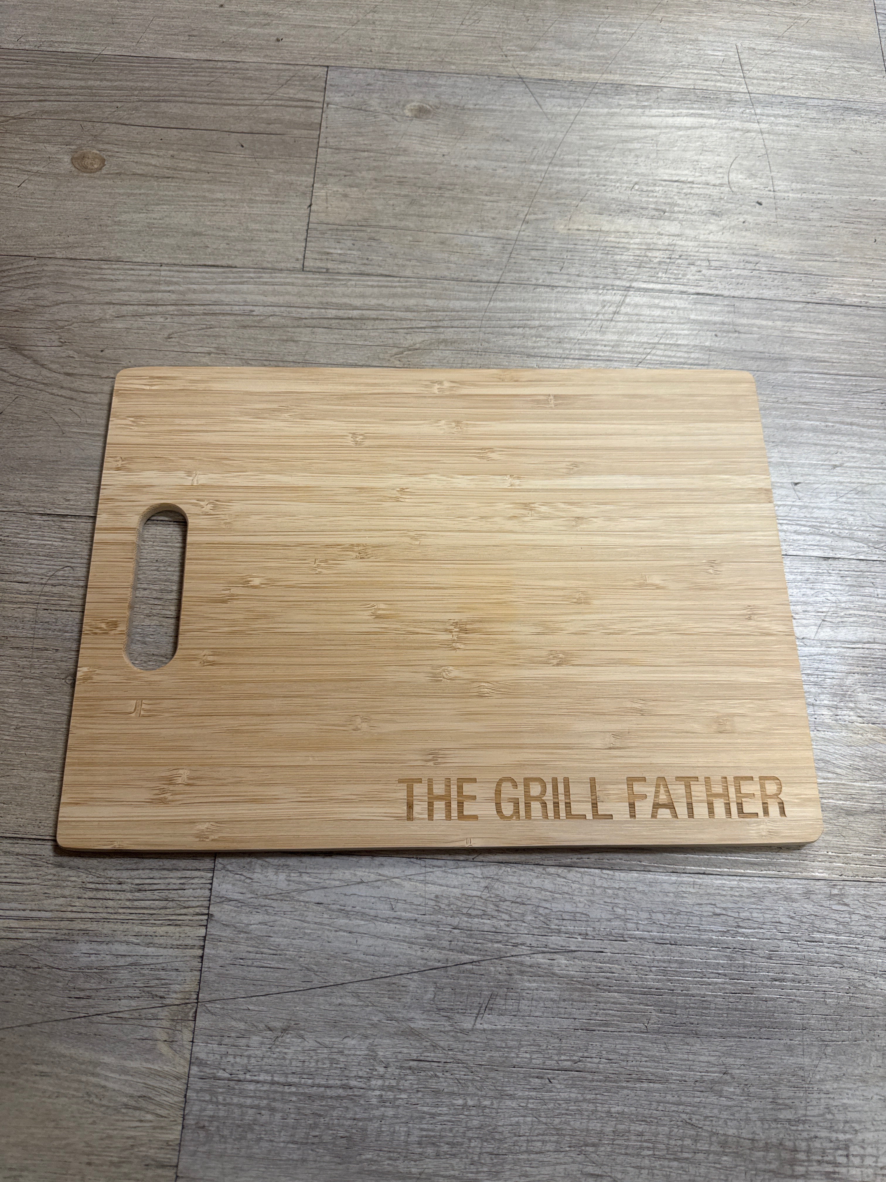 GRILL FATHER CUTTING  BOARD