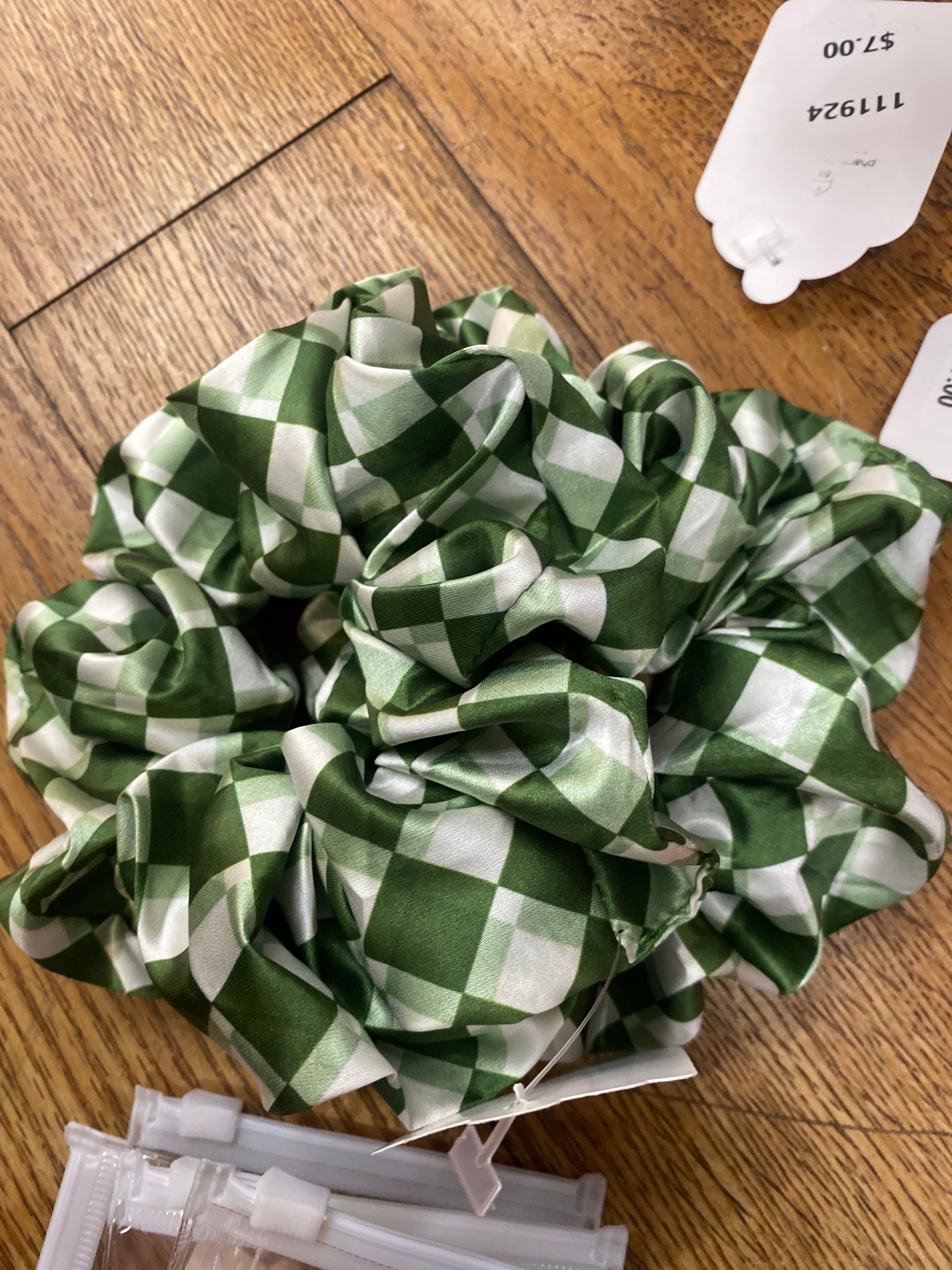 PEP RALLY SCRUNCHIE - GREEN