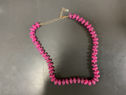 CHUNKY STONE BEADS NECKLACE - FUCHSIA