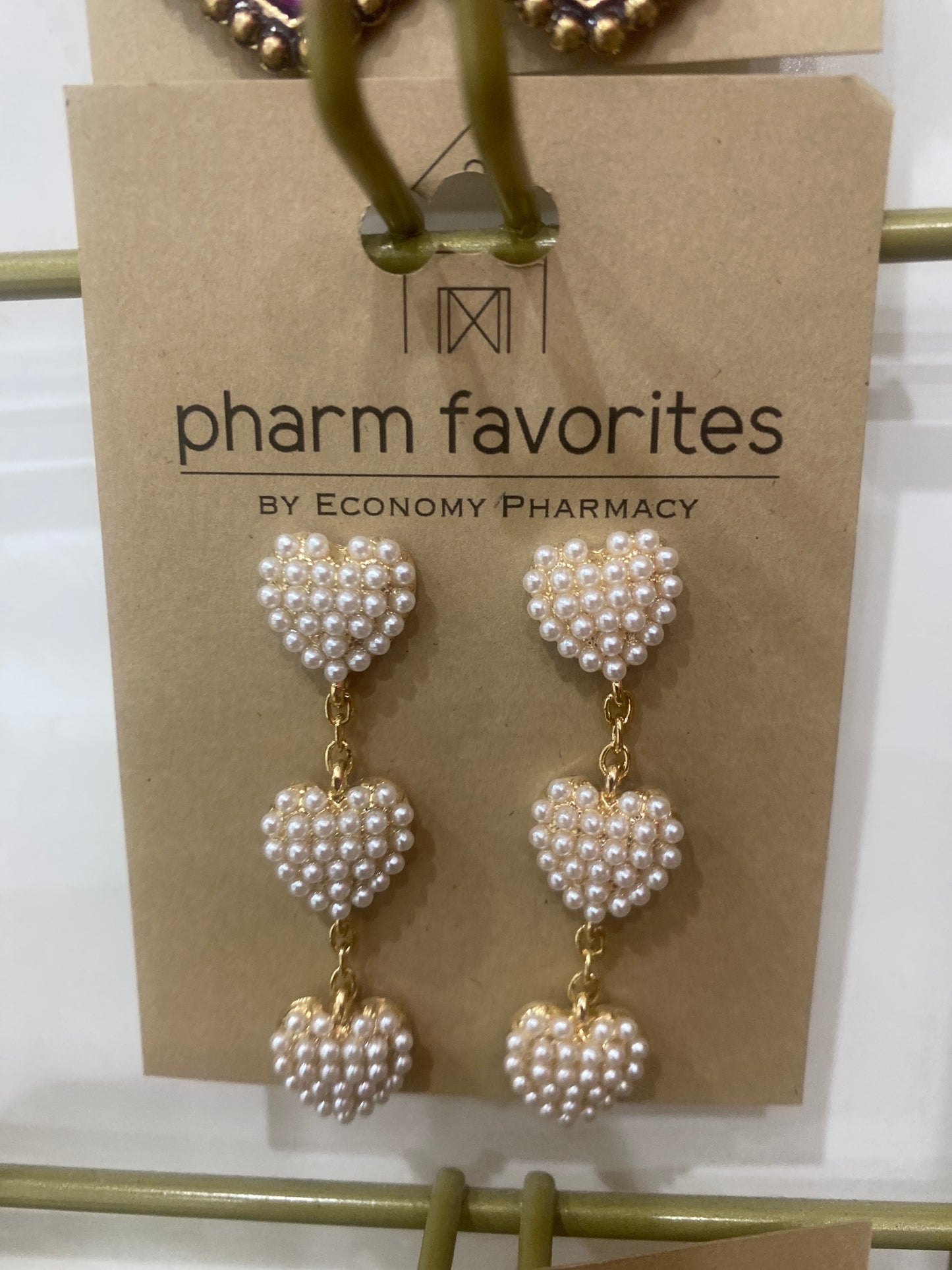 SHERBROOKE HEART DROP EARRINGS - PEARL