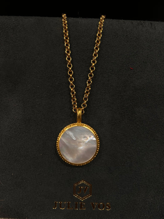 FLORA PENDANT GOLD MOTHER OF PEARL