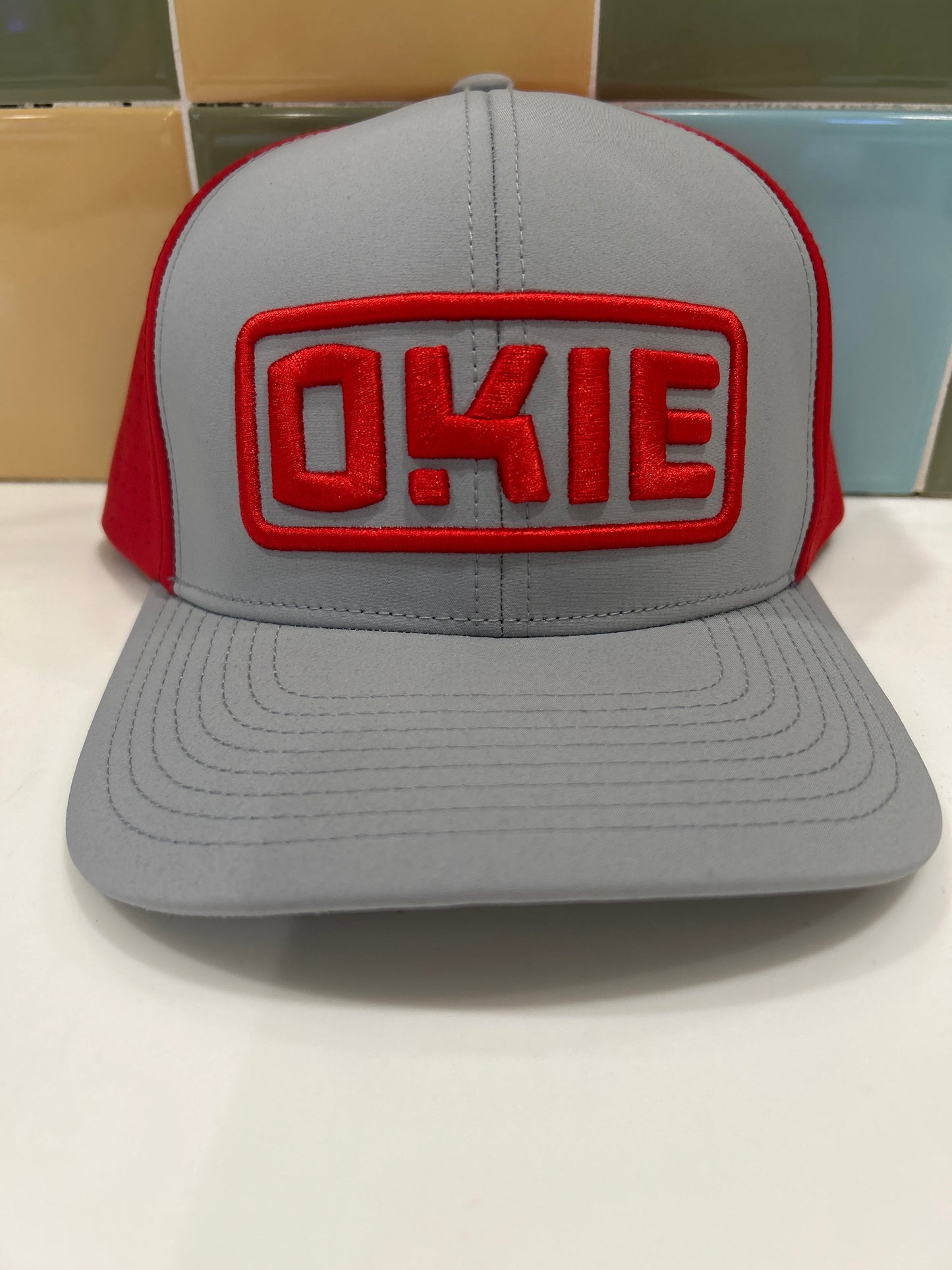 OKIE HAT- SOONER PERFORMANCE- GRY/RED