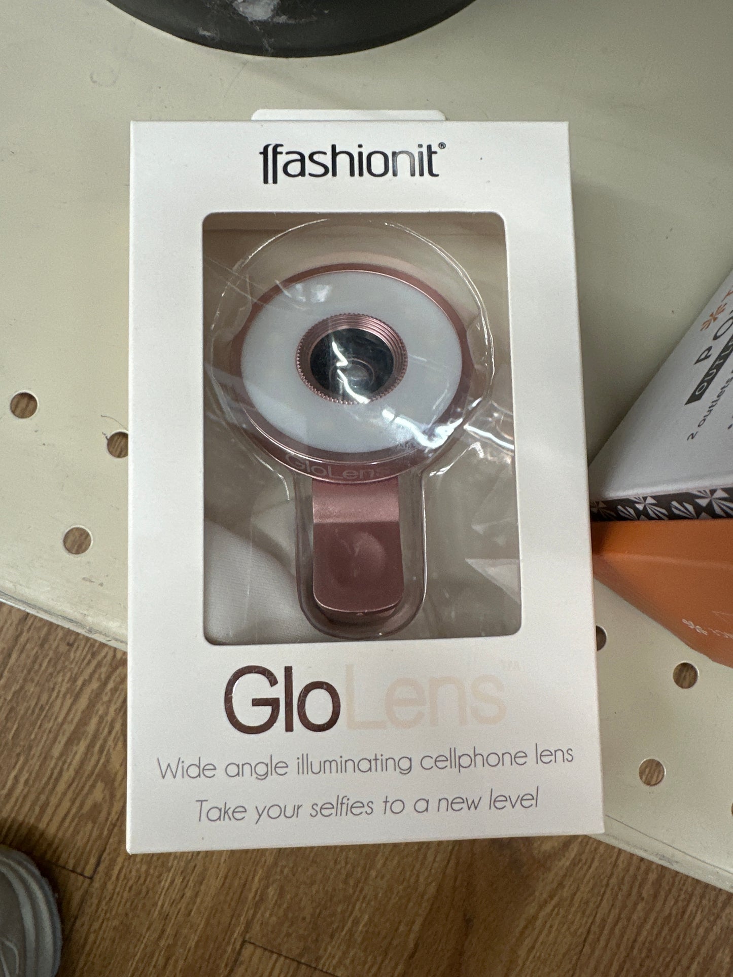 GLO-LENS